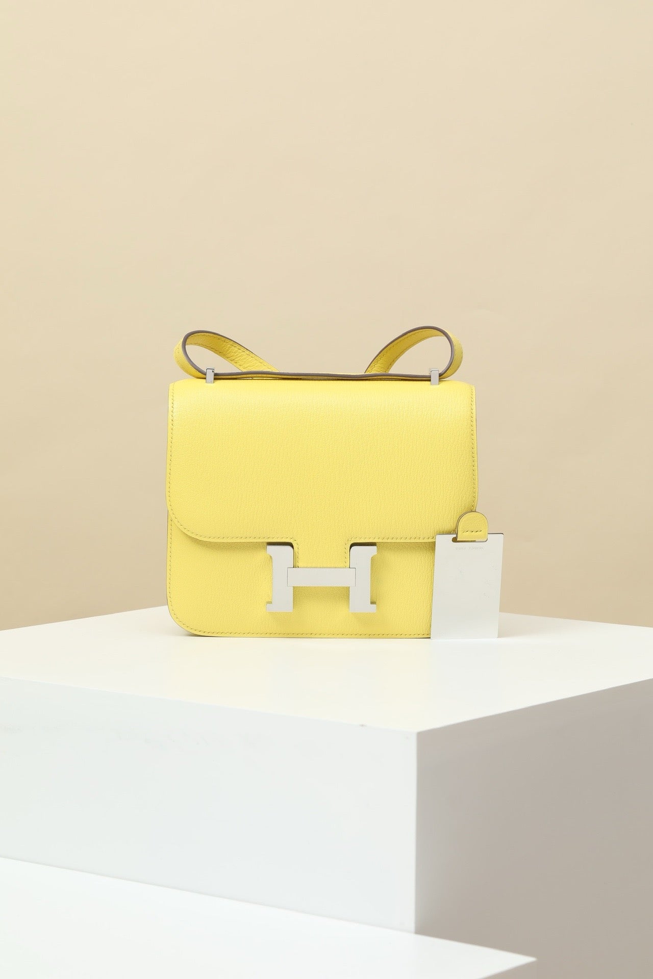 CJ19 19 cm,  9R Lemon Yellow PHW #4350