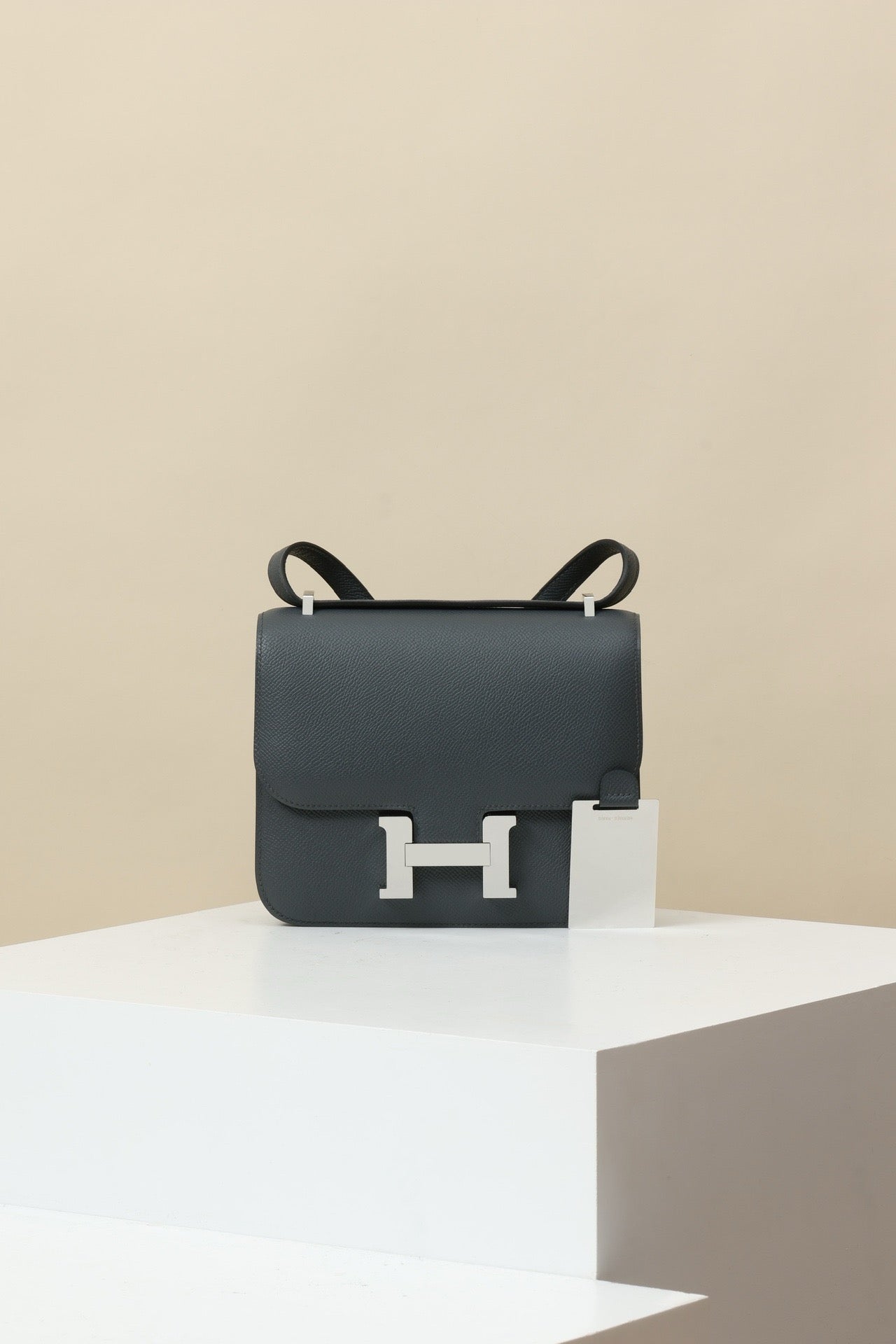 CJ19 19 cm , Smog Grey Epsom leather PHW #4321