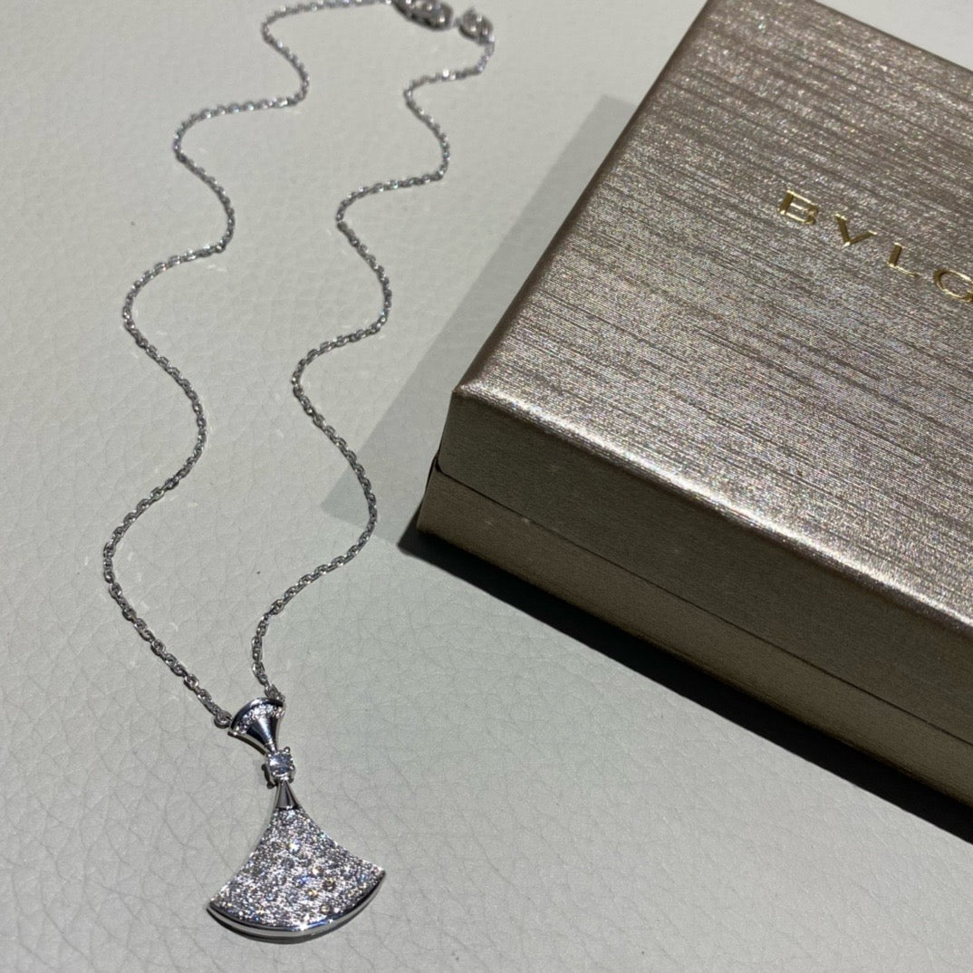 عقد بولغاري ذهب عيار 18 , الماس vvs1