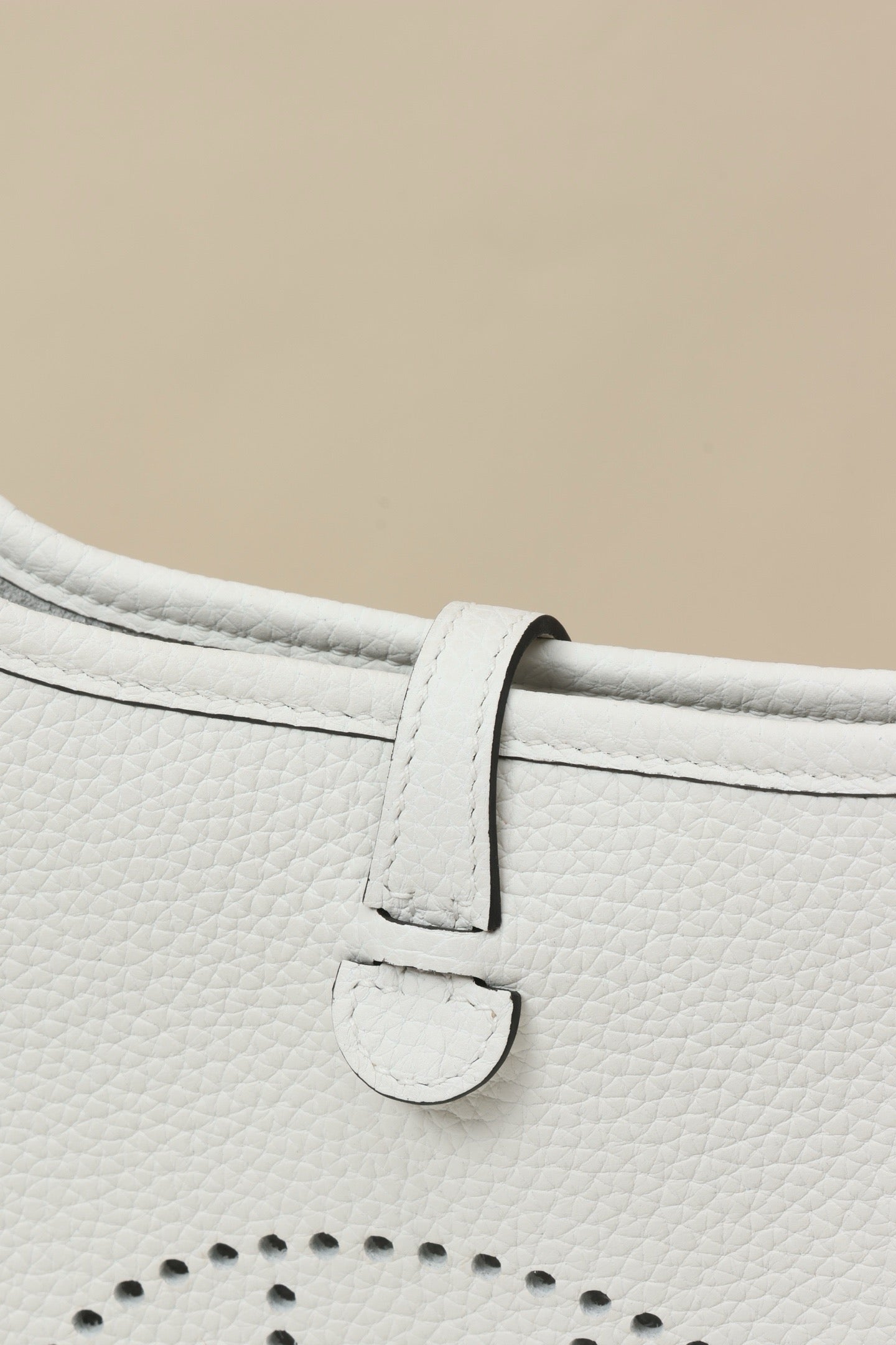 YF16 OU New White ,Clemence bull leather crossbody bag  , PHW #4409