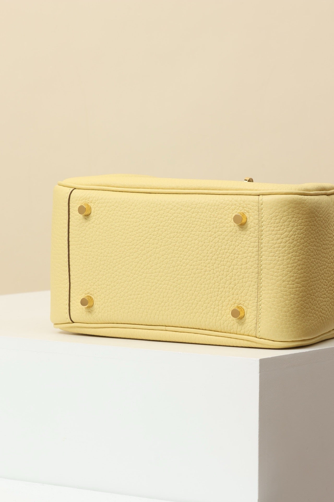 LD19 , Togo , 1Z Jaune Poussin / I2 Craie GHW #4583