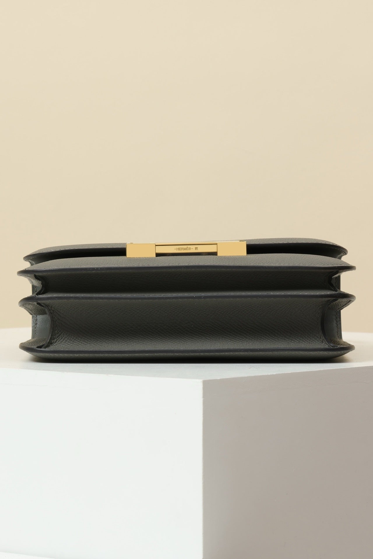 CJ19 19 cm , Cumulus Grey Epsom leather GHW #4334