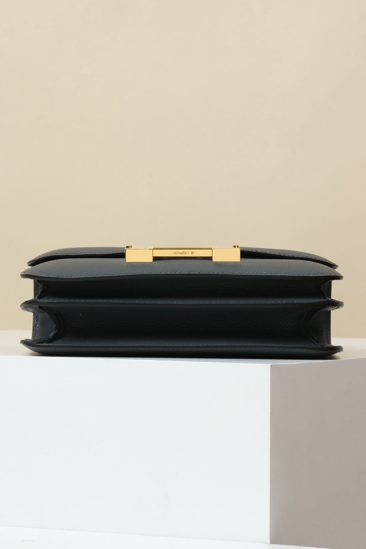 CJ19 19 cm , Smog Grey Epsom leather GHW #4322