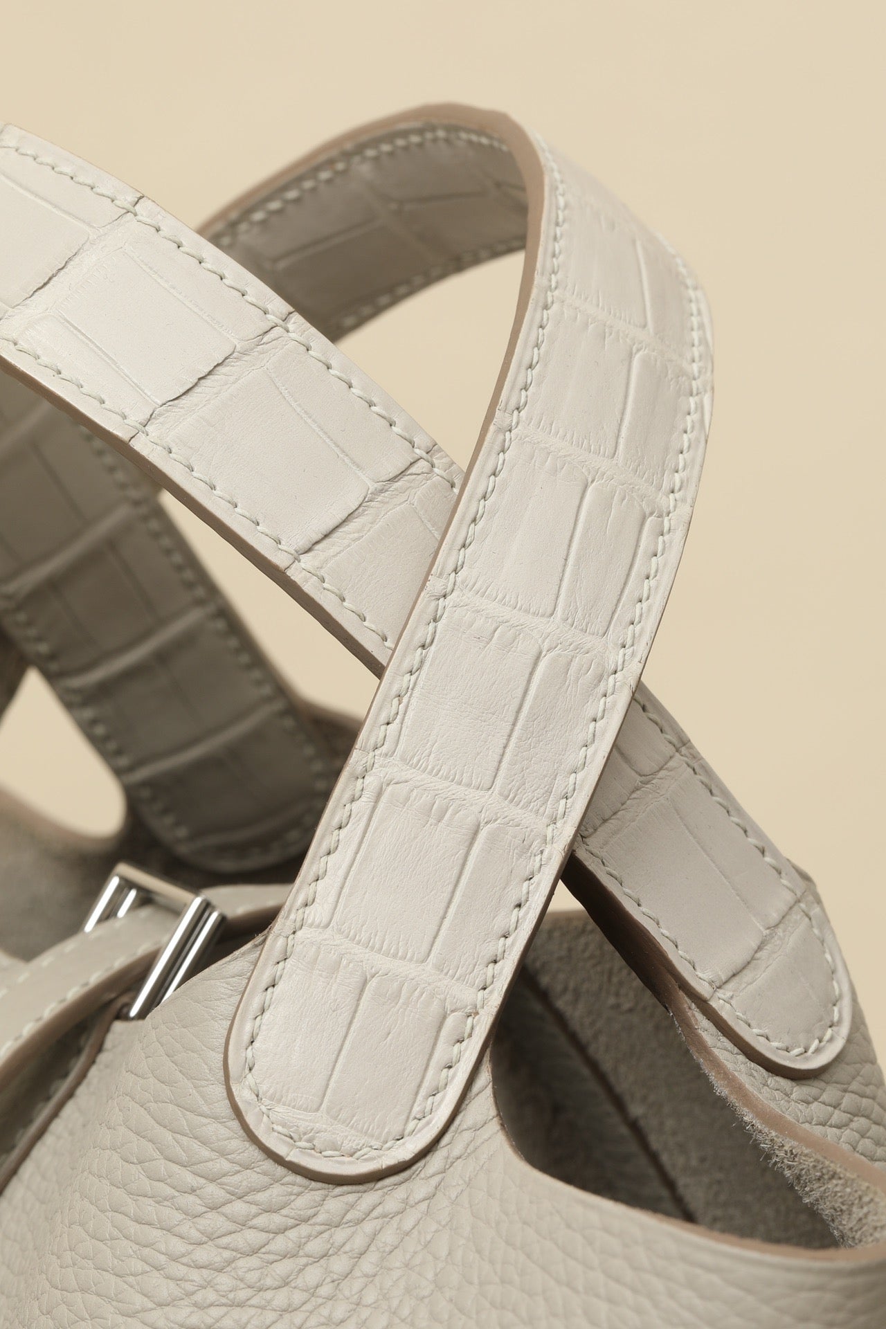 CL18 Glacier White #3747