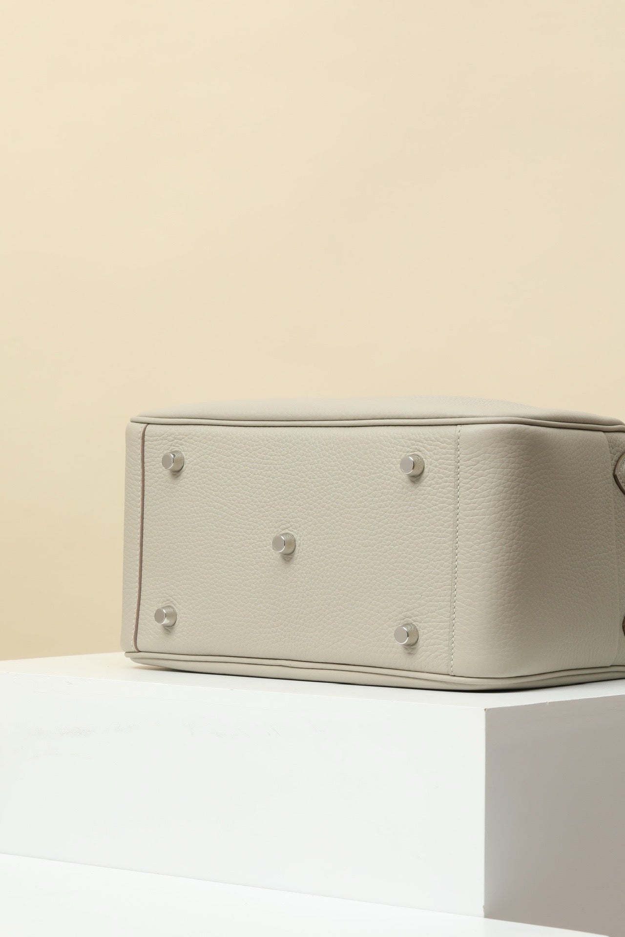 LD19 Glacier White # 3761