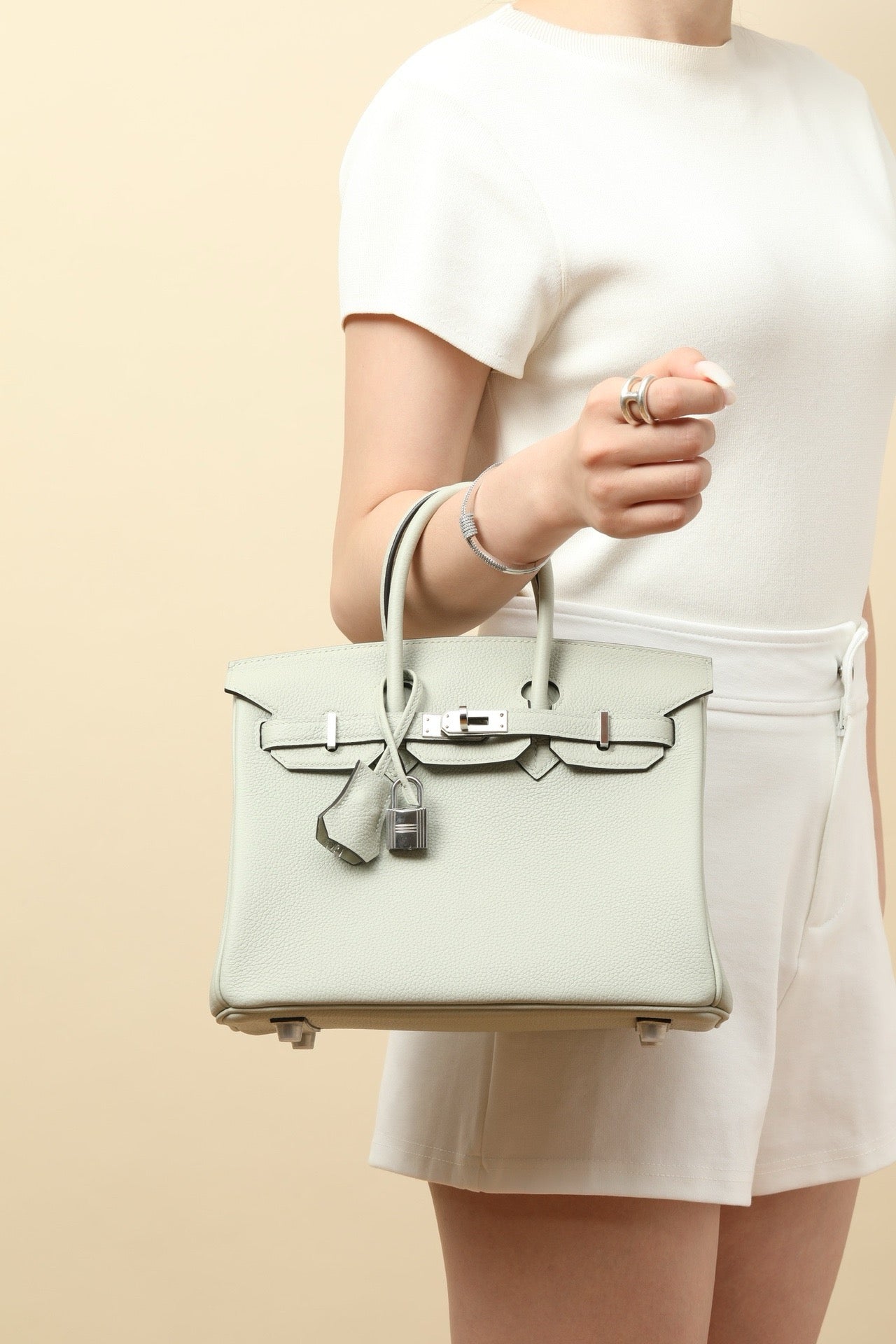 BK25 Crystal Gray # 3888