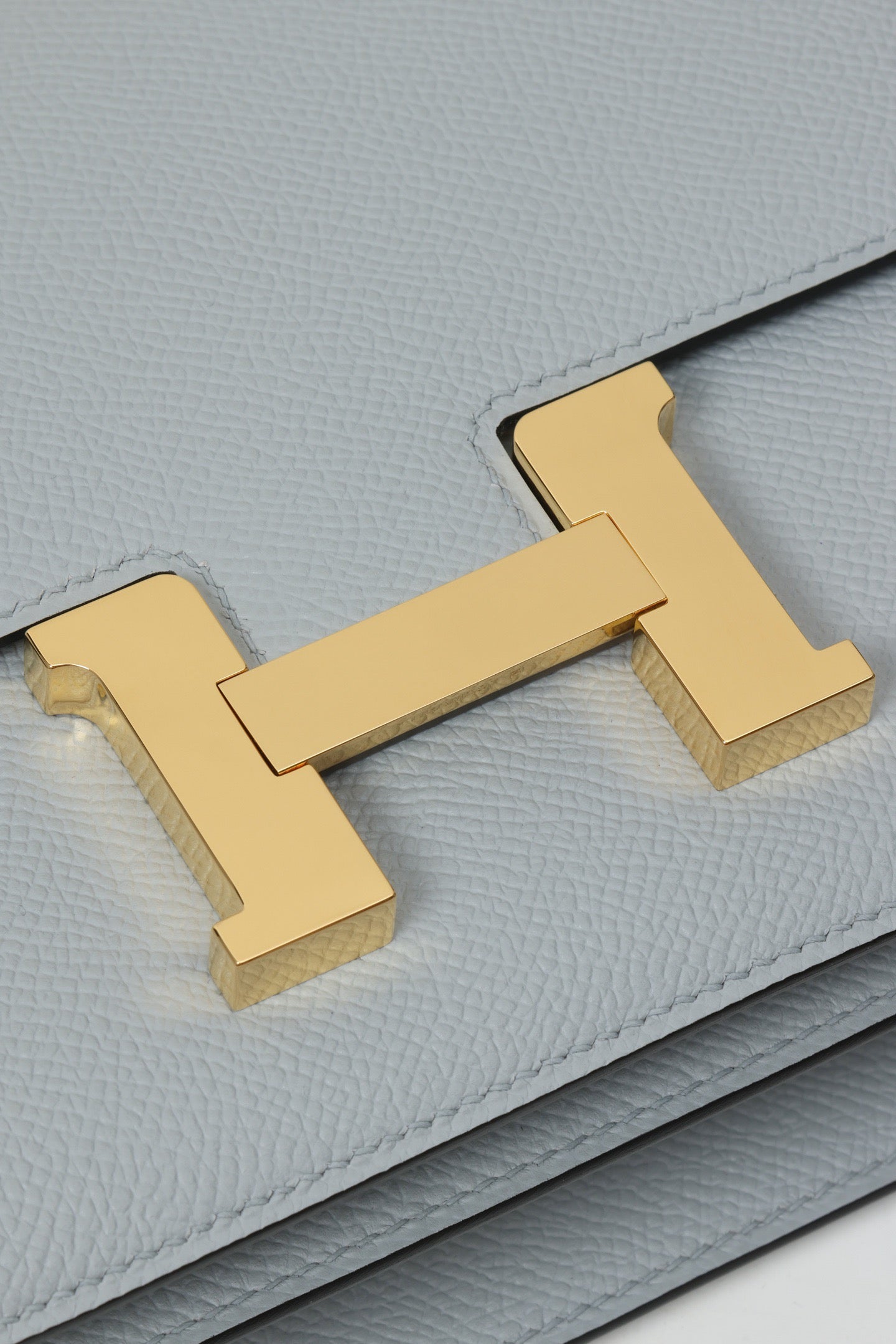 CJ19 19 cm ,  Glacier Blue Epsom leather GHW #4311