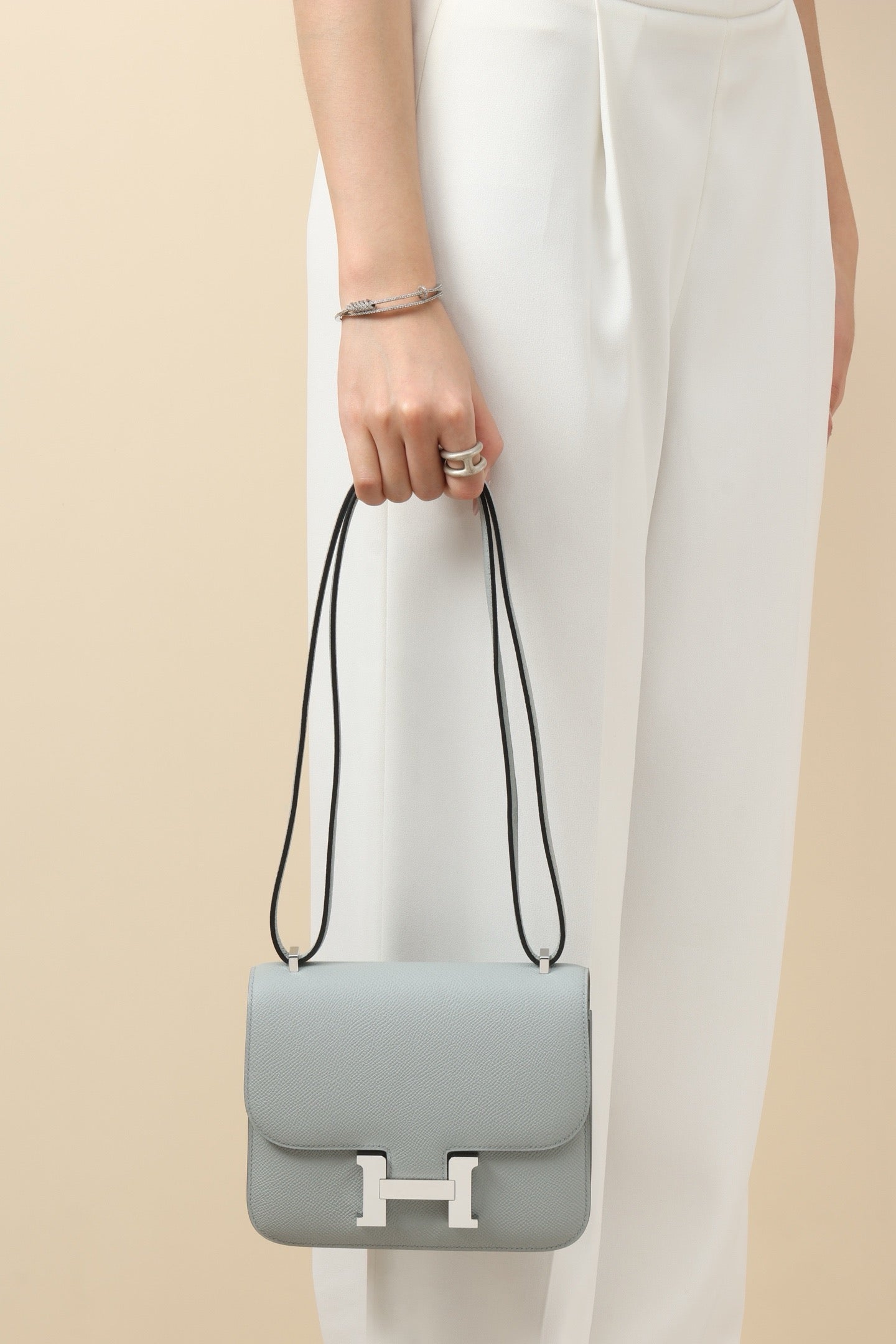 M CJ19 19 cm ,  Puppet Grey Epsom leather PHW #4314