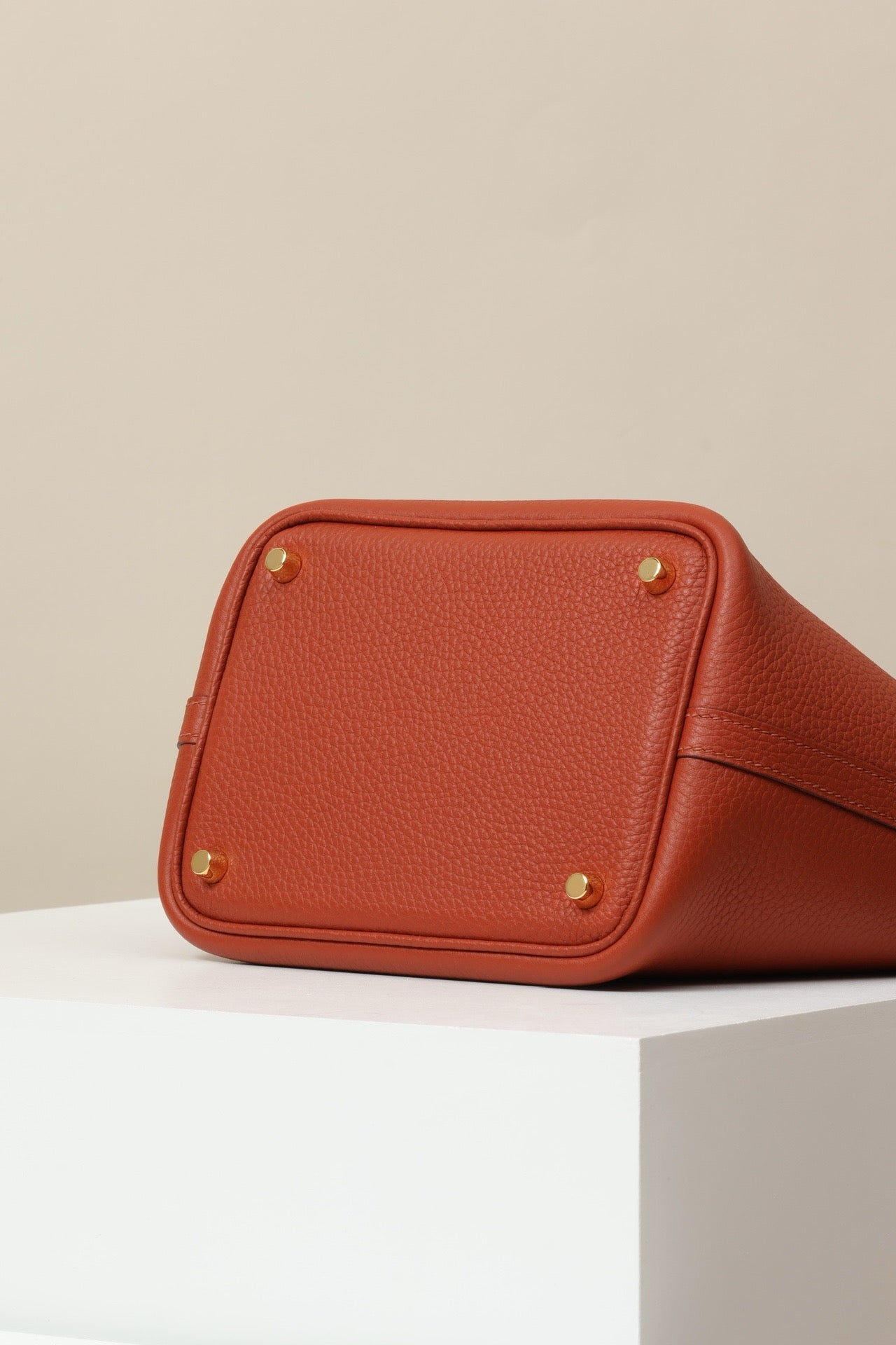 CL18 36 Brick Red GHW #4097