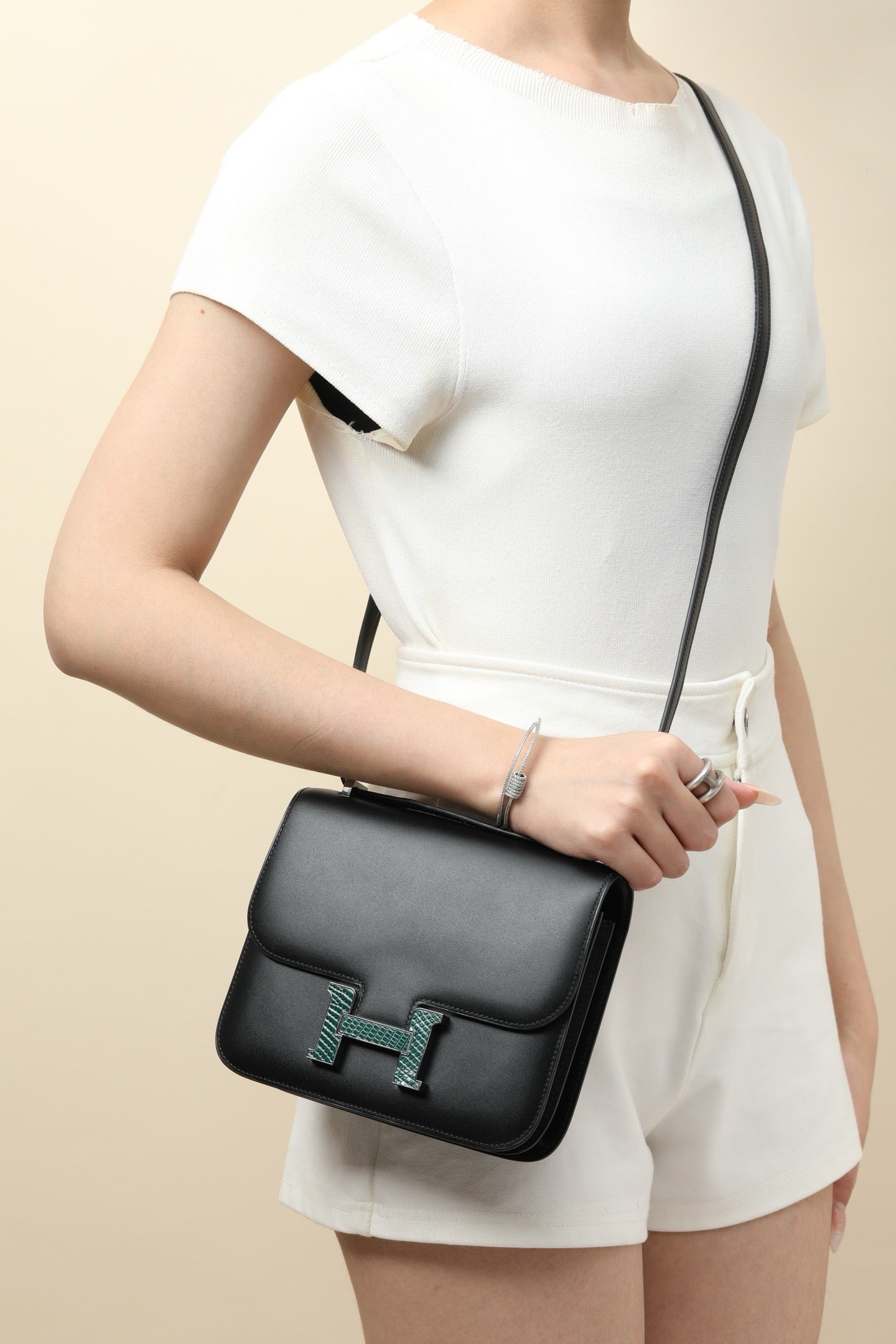 CJG19 , CK89 Black / U4 Velvet Green    Matte BOX leather with lizard details (single bar clasp)  #4390