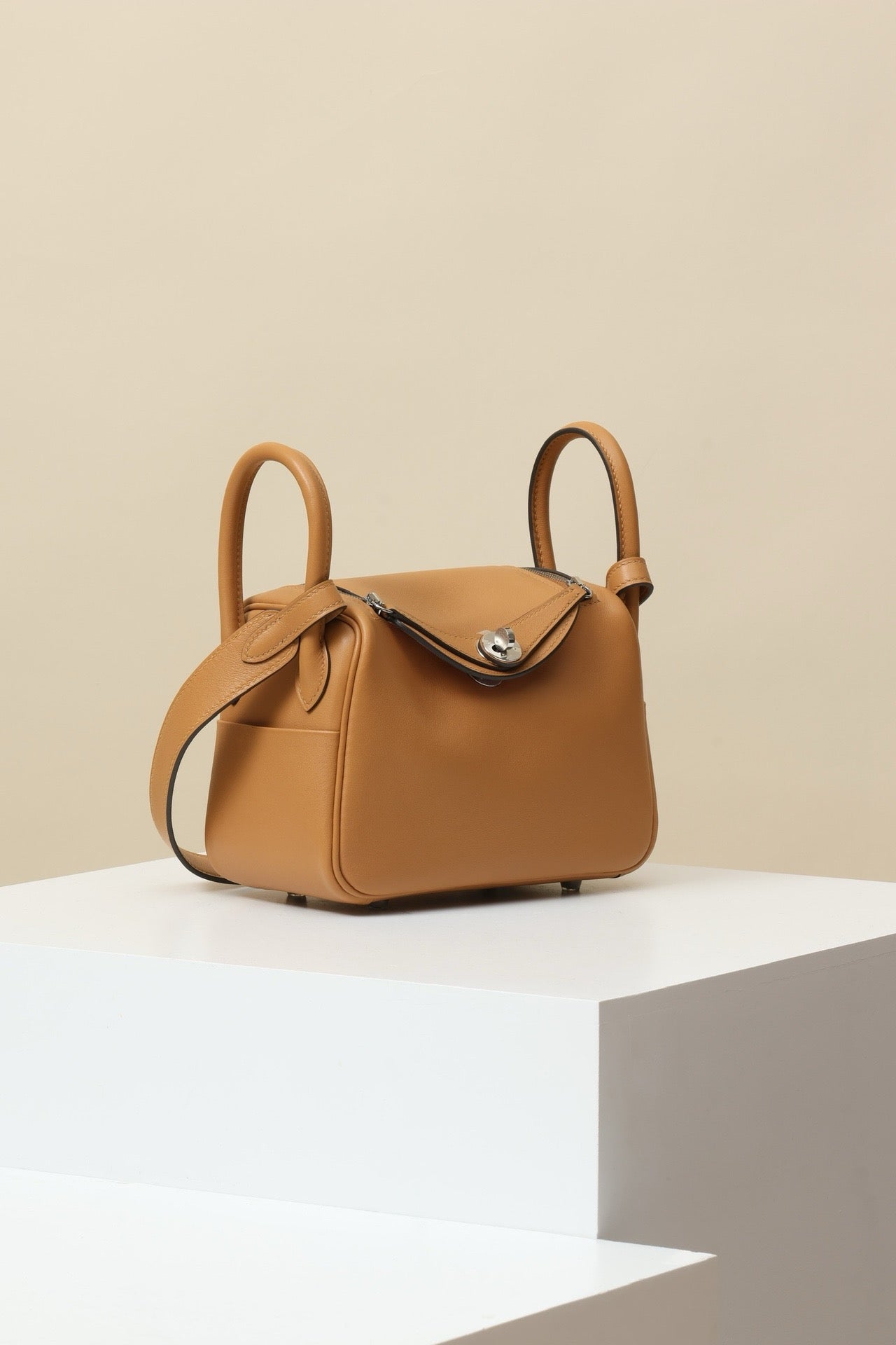 LD19 , Swift  , OM Biscuit / X9 Mauve Sylvestre PHW #4624