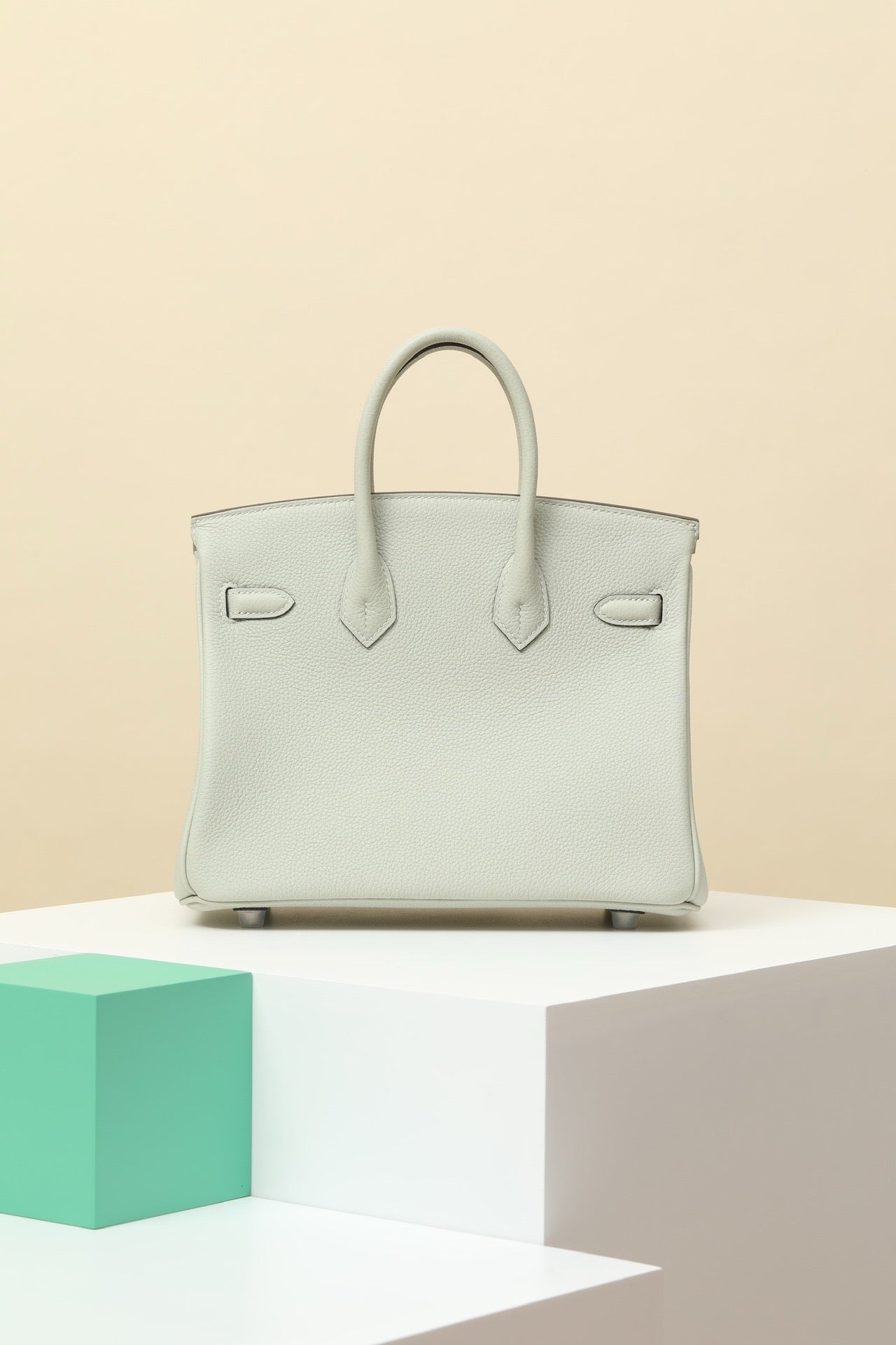 BK25 Crystal Gray # 3888