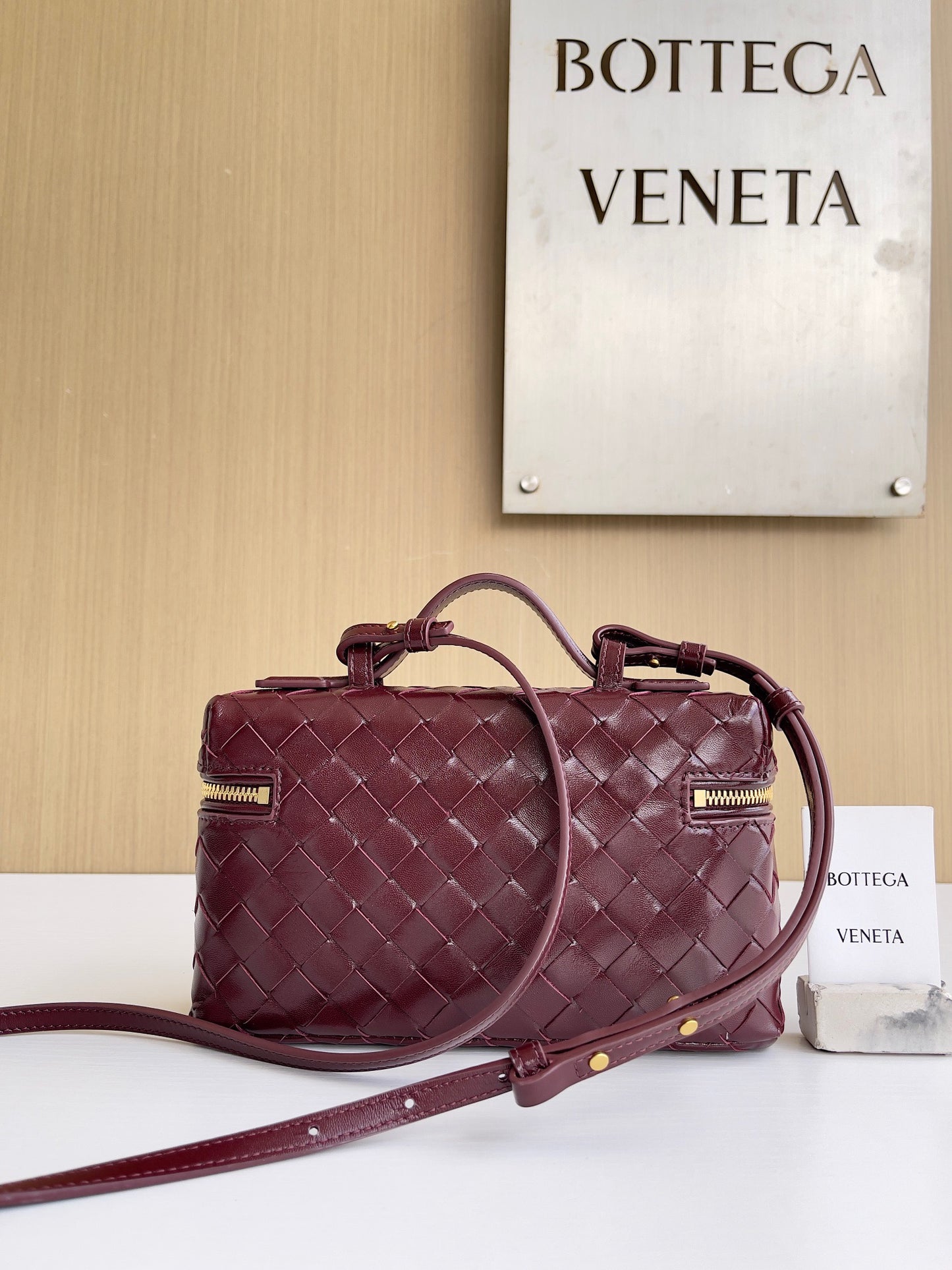 BV Bang Bang Vanity Case #562