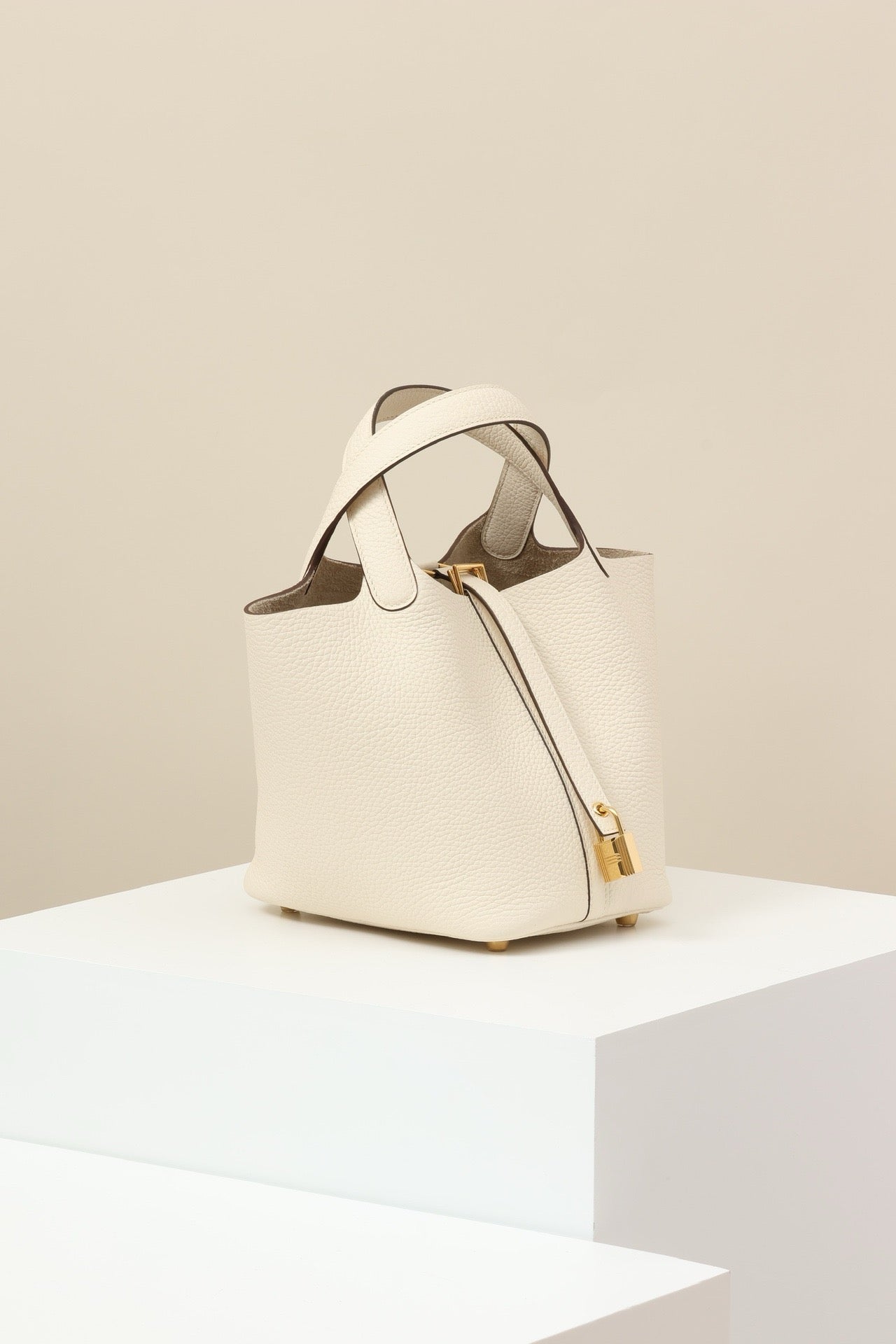 CL18 I2 Cream White GHW #4091