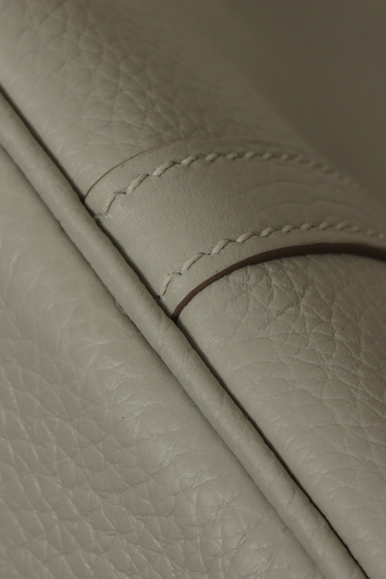 CL18  80 Pearl Gray GHW #4096