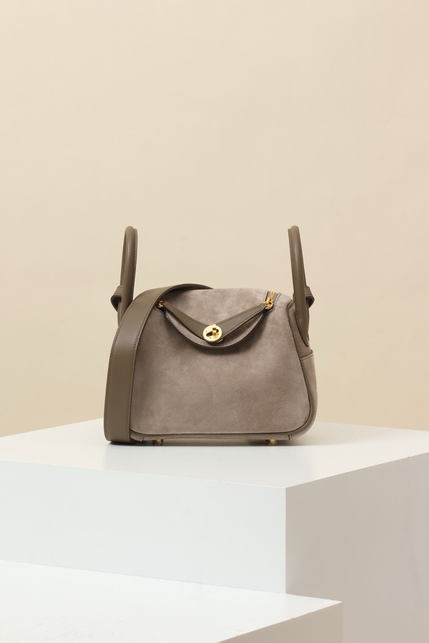 LD19 , Swift leather combined with suede CK18 Etoupe (Elephant Grey) GHW#4629