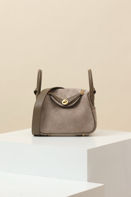 LD19 , Swift leather combined with suede CK18 Etoupe (Elephant Grey) GHW#4629