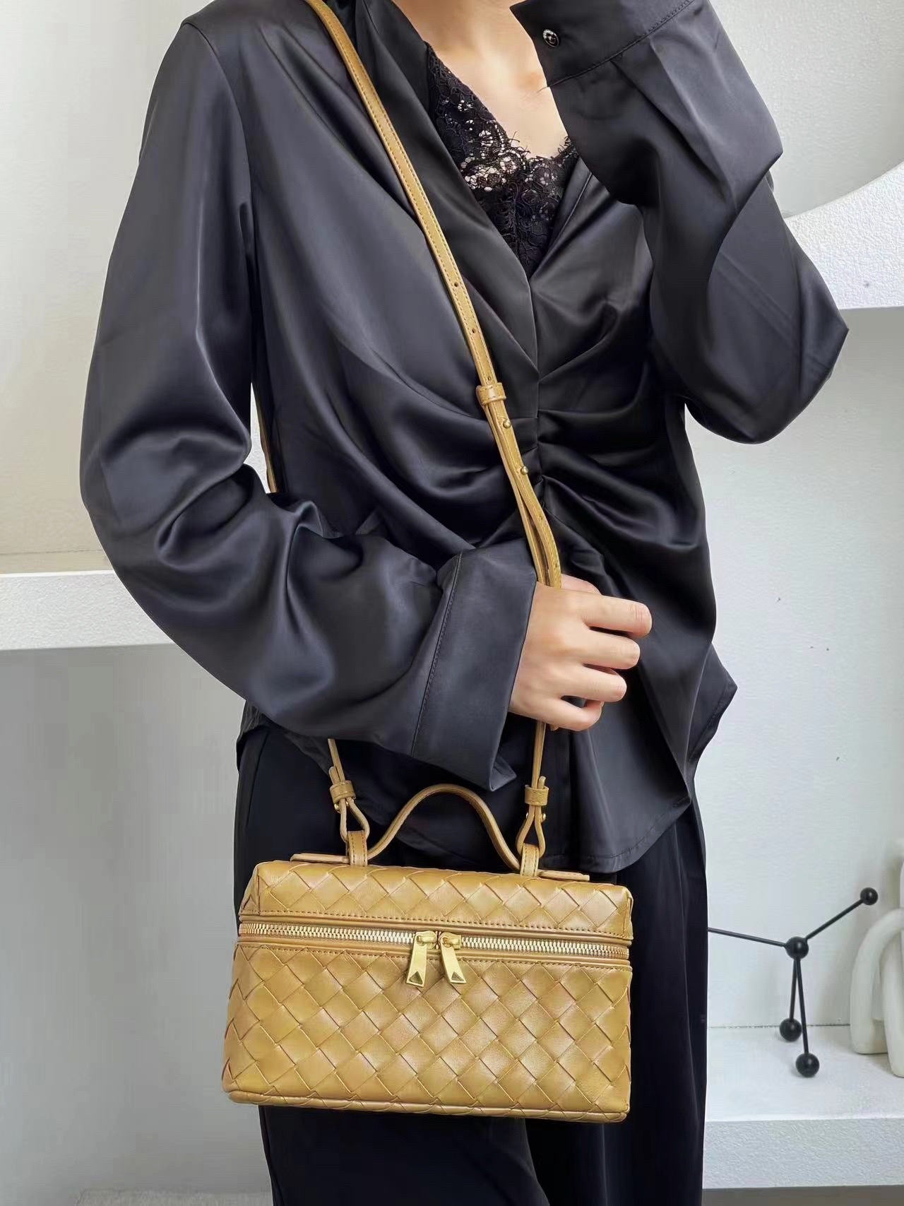 BV Bang Bang Vanity Case #577