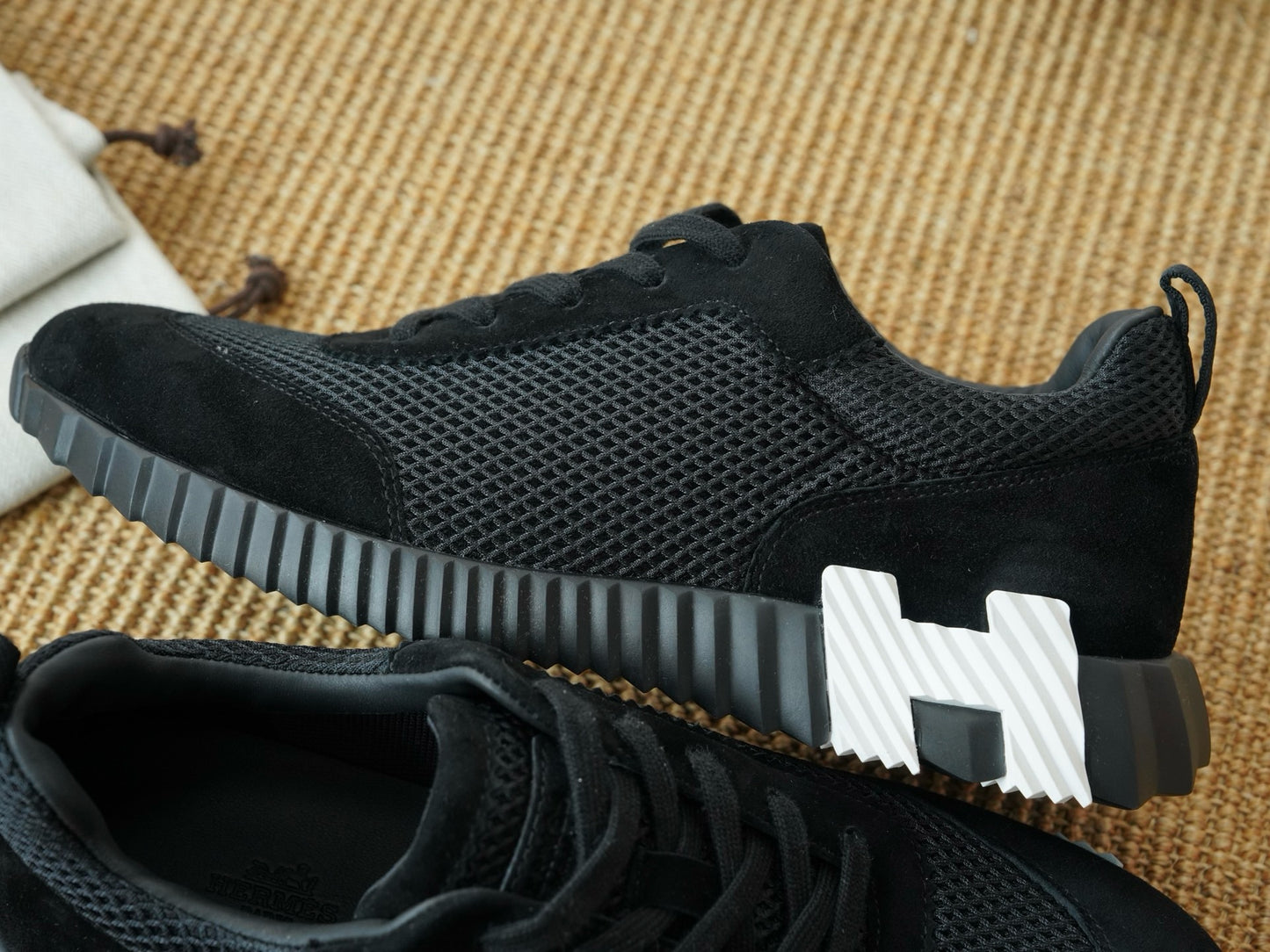 HSneakers
