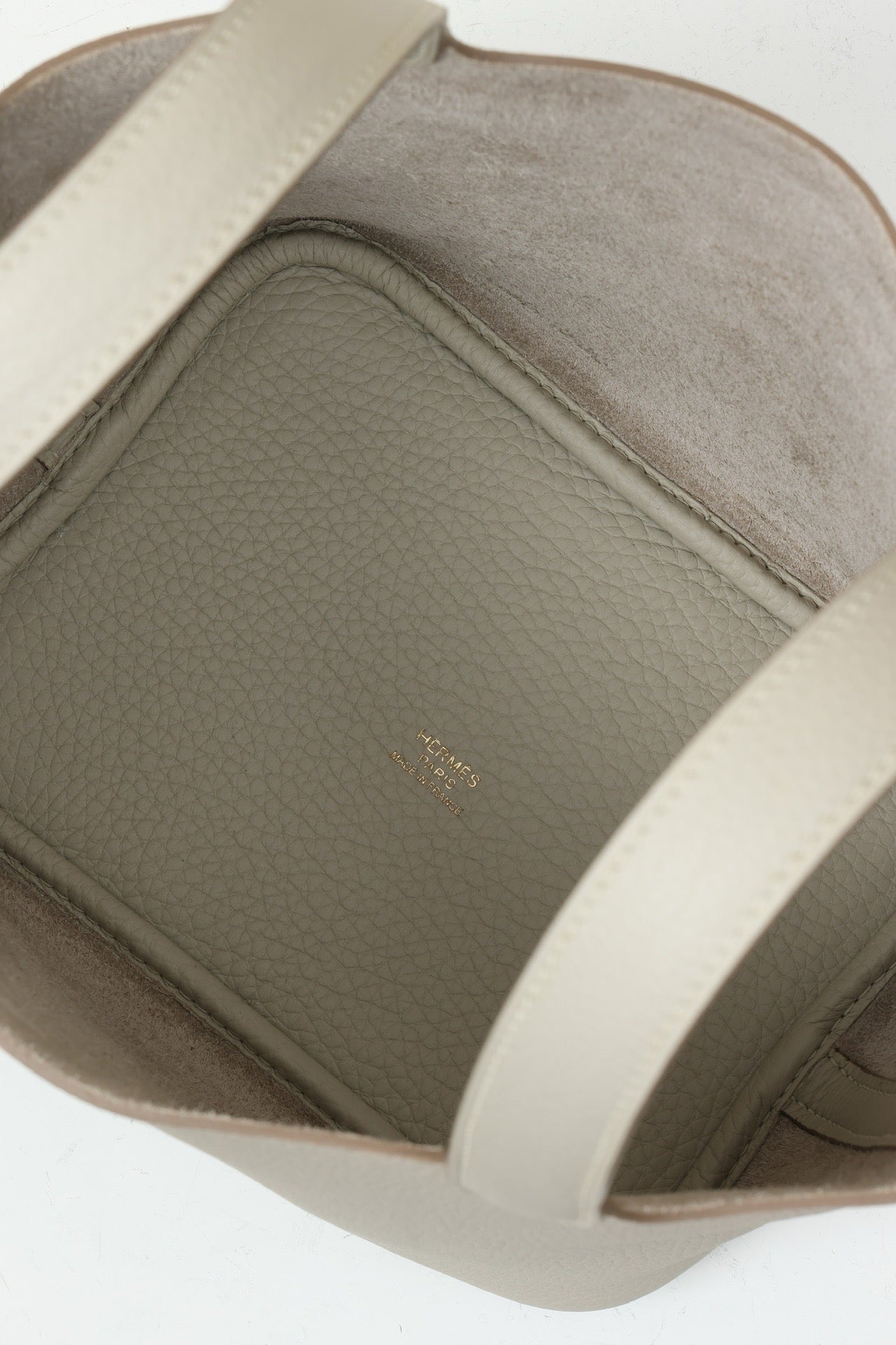 CL18 8L Glacier White GHW #4102