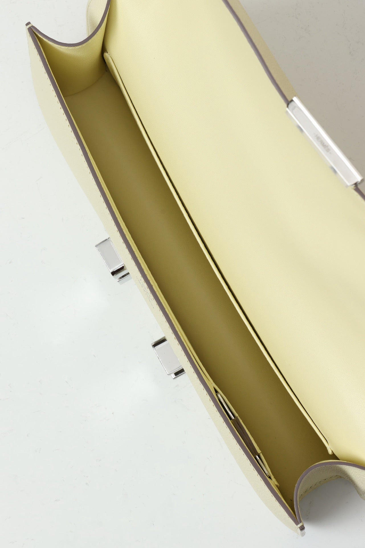 CJG24 , Epsom  I8 Milton Yellow PHW #4372