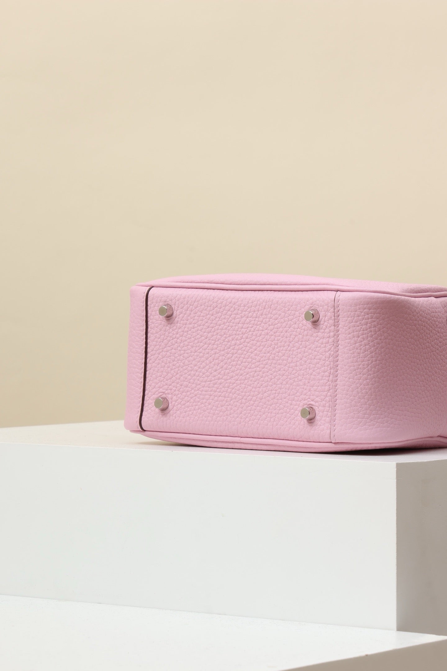 LD19 , Togo X9 Mauve Purple  PHW #4567