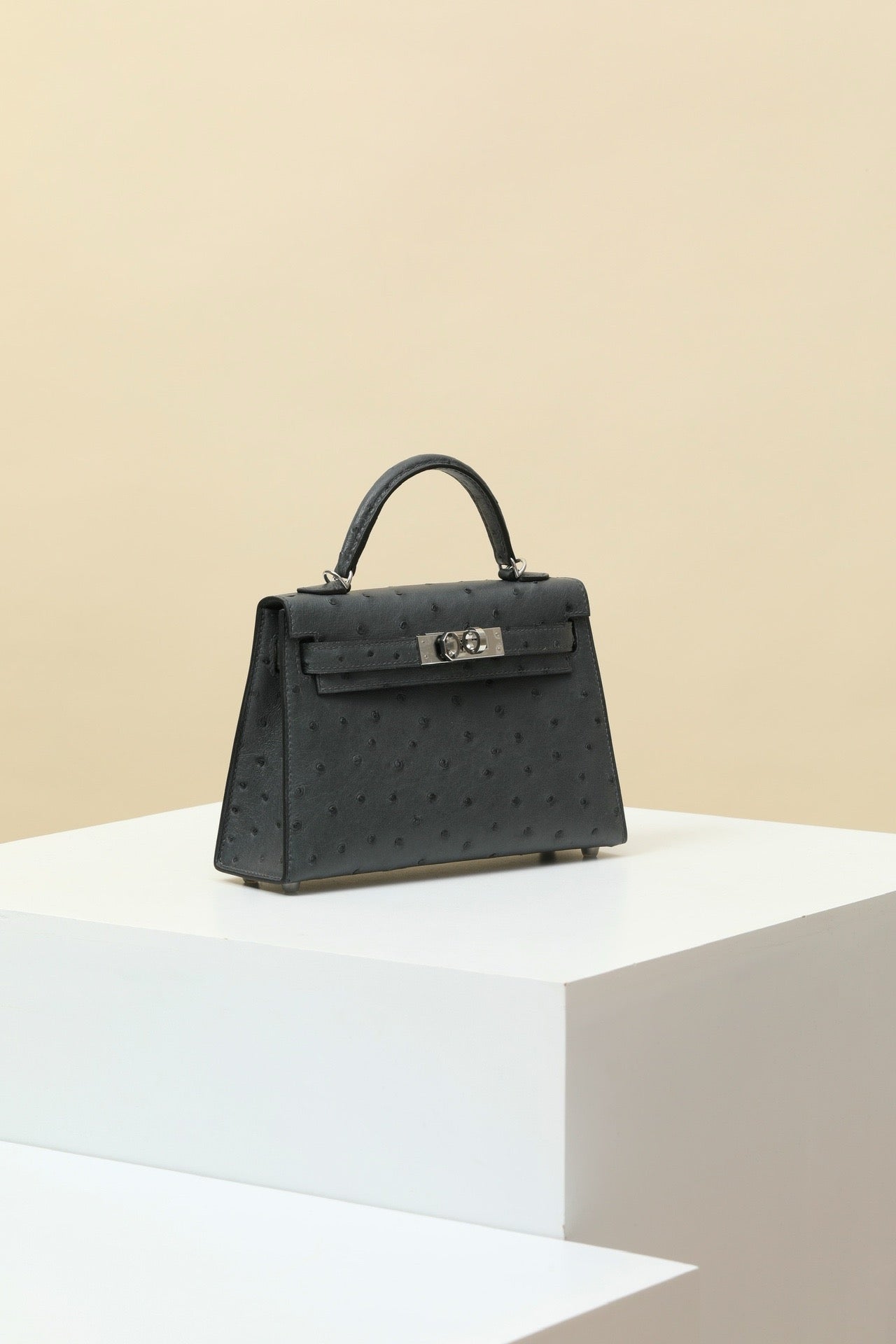 KL19 Graphite Gray #3837