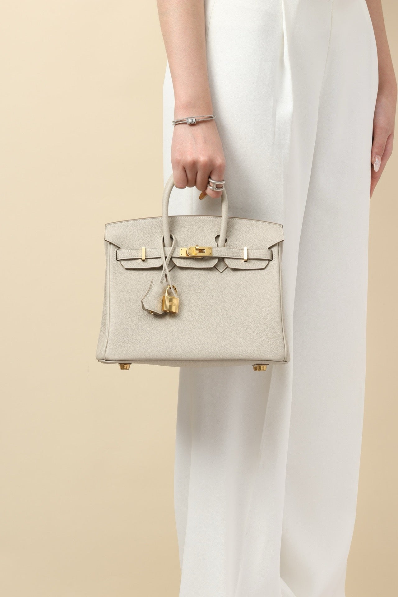 BK25 Glacier White #3866