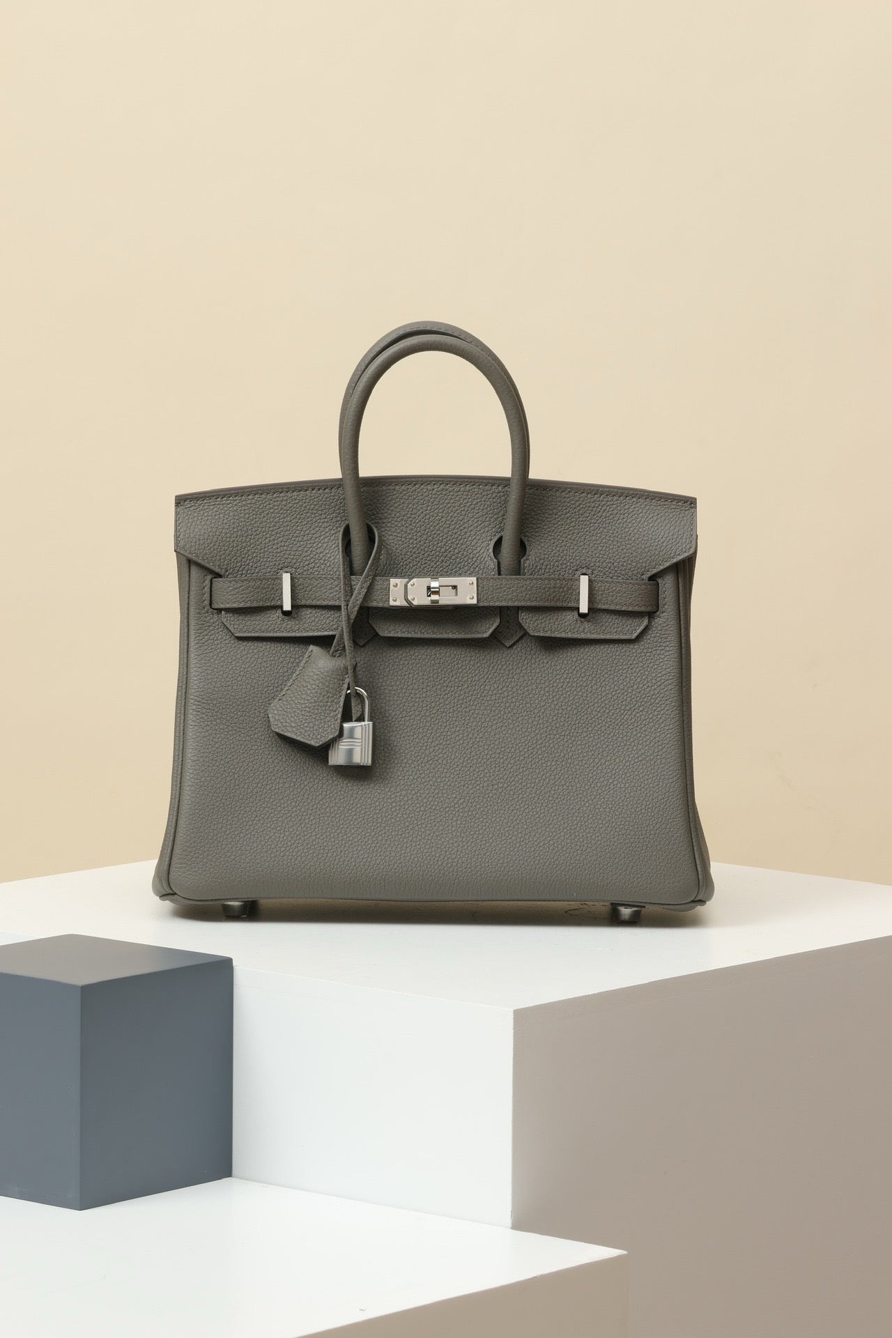 BK25 Cumulus Gray # 3870