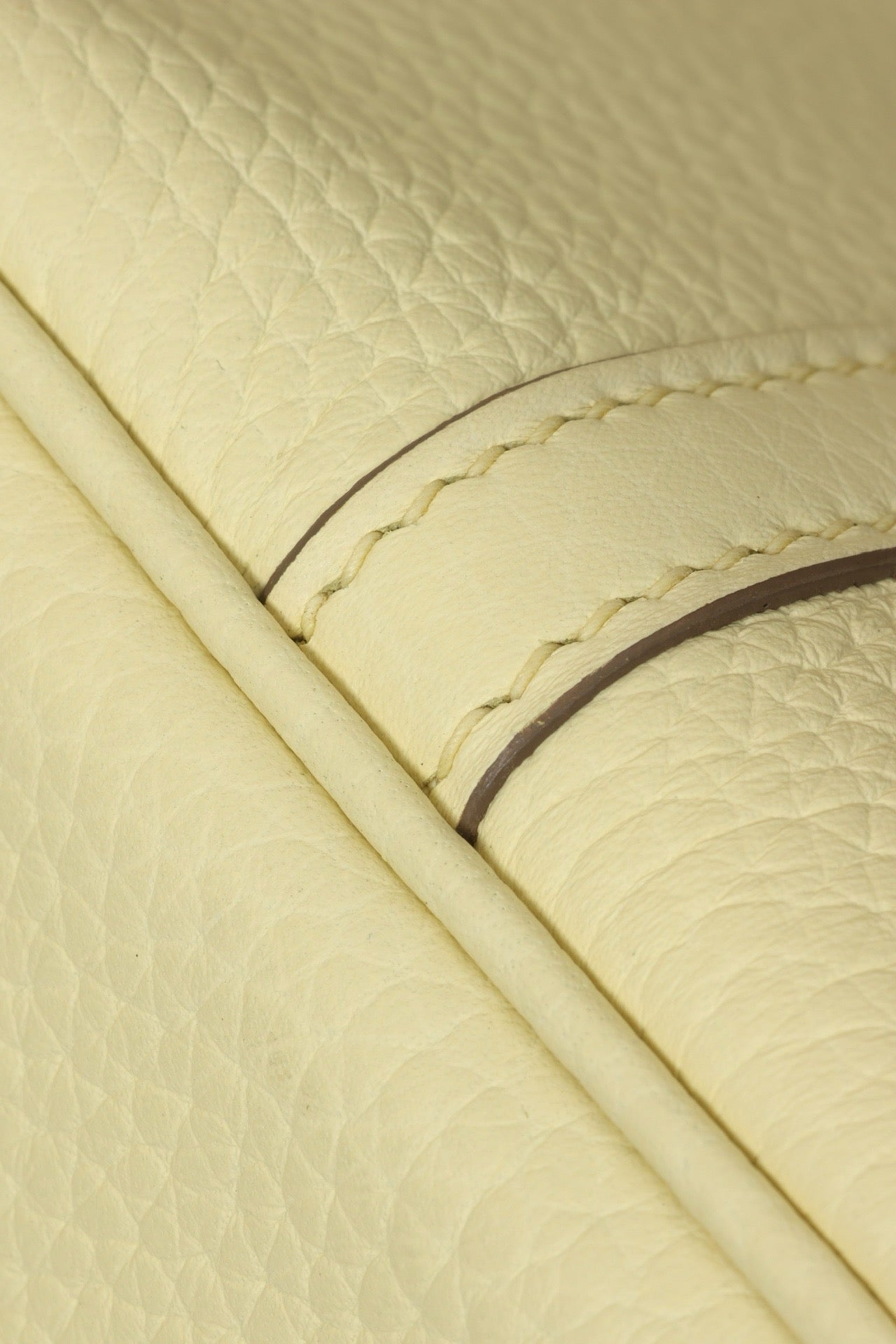 CL18 I8 Milton Yellow GHW #4100