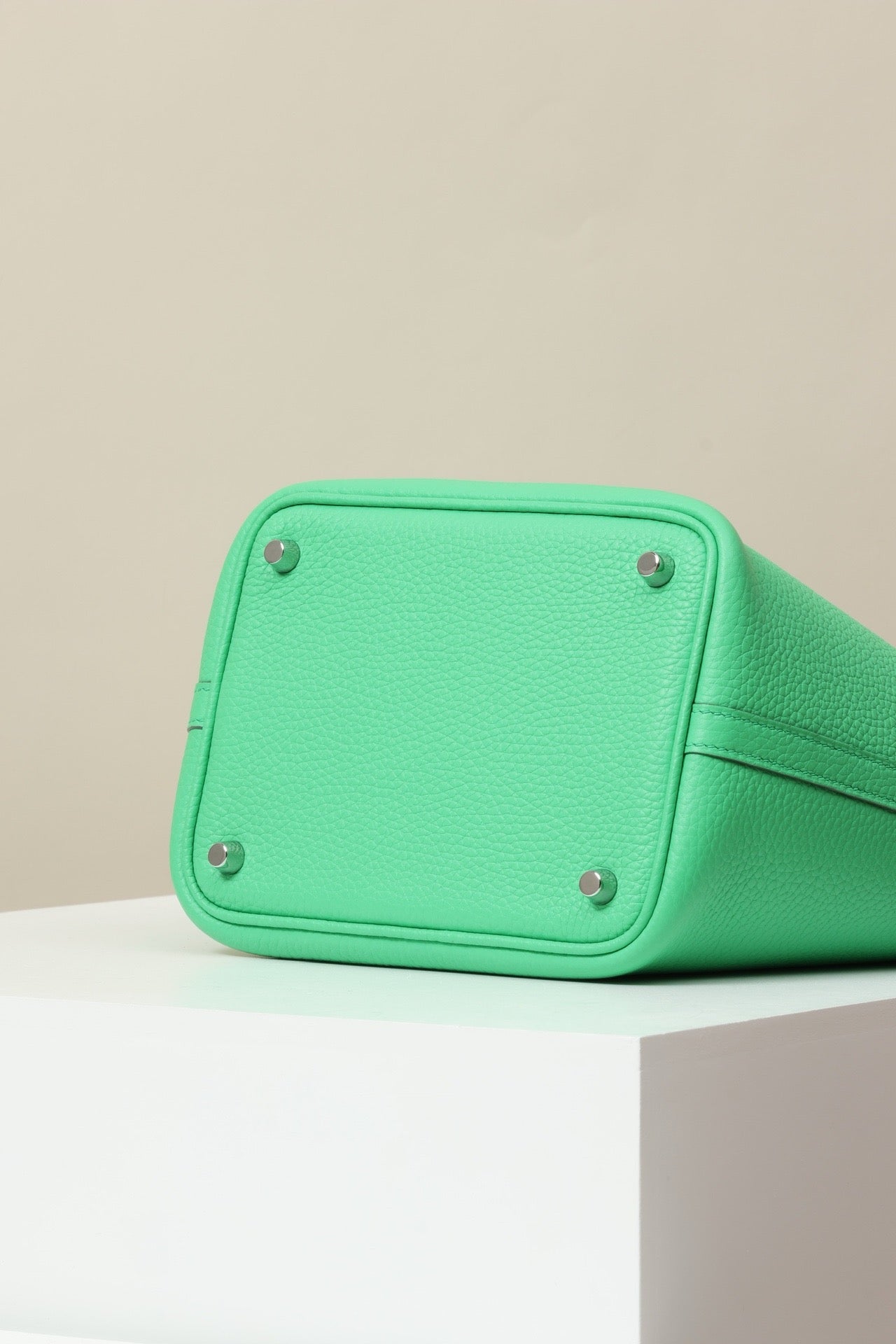 CL18 OZ Comic Green PHW #4061