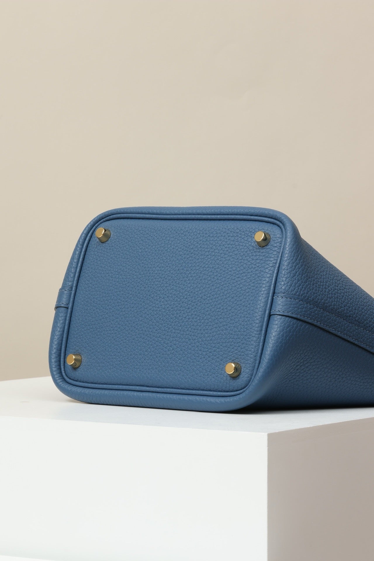 CL18 R2 Agate Blue GHW #4063