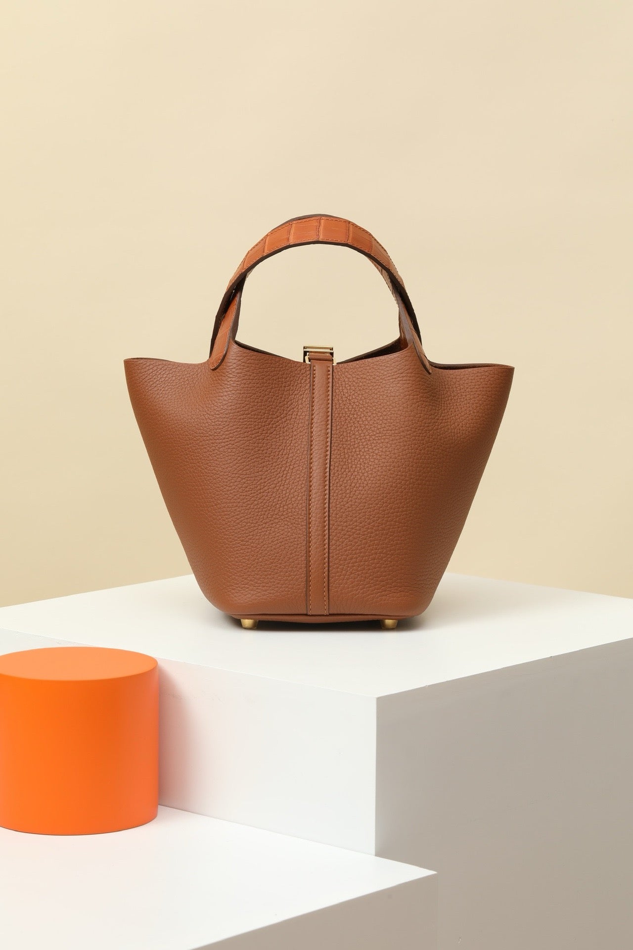 CL18 Gold Brown #3744