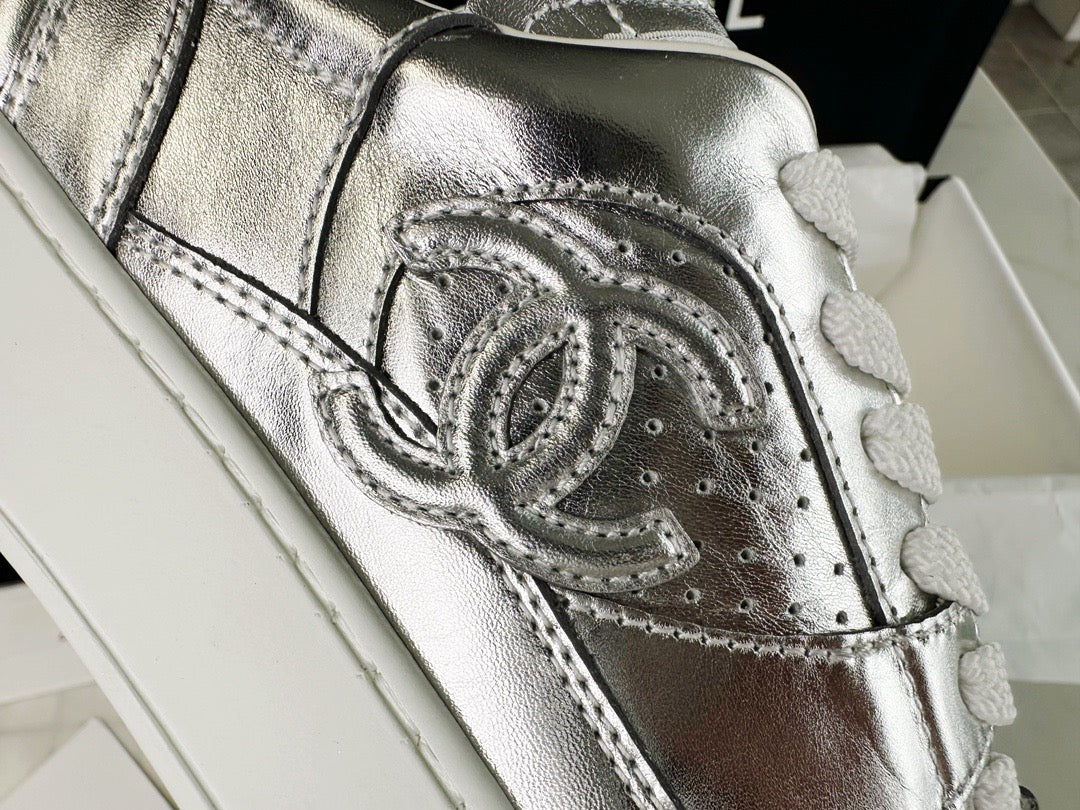 24s sneaker #379