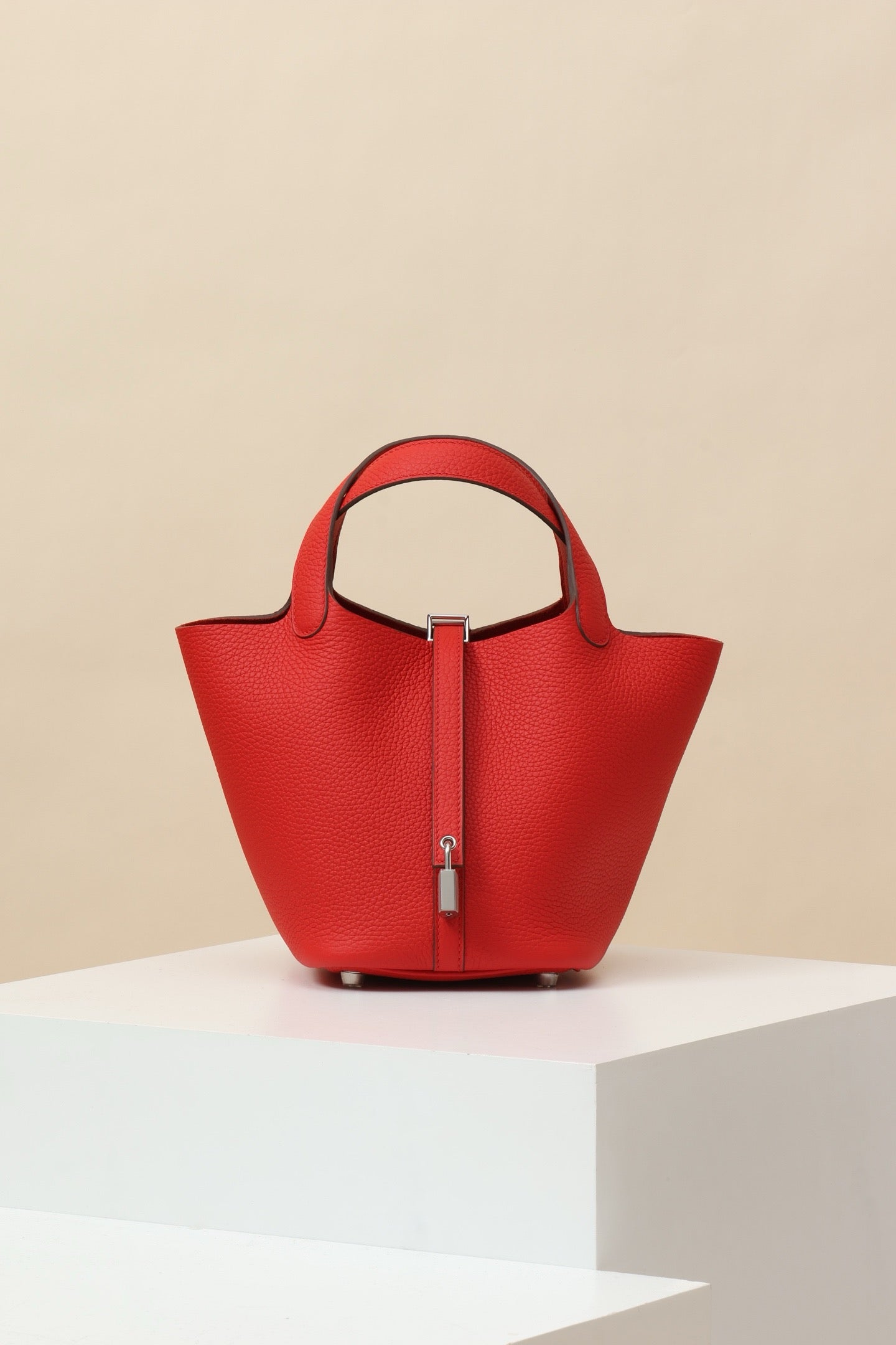 CL18  S3 Heart Red #4045