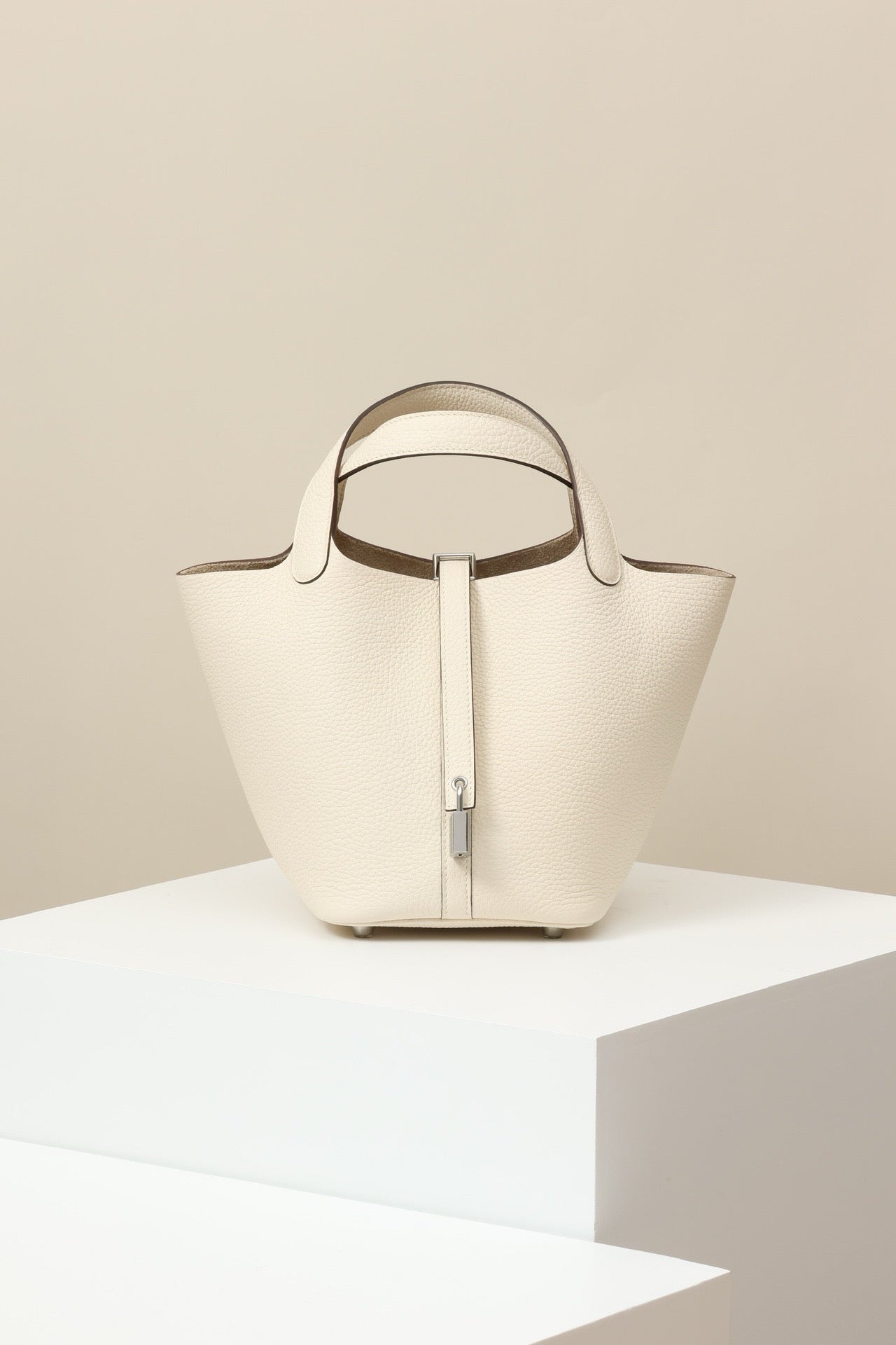 CL18 I2 Cream White PHW #4089