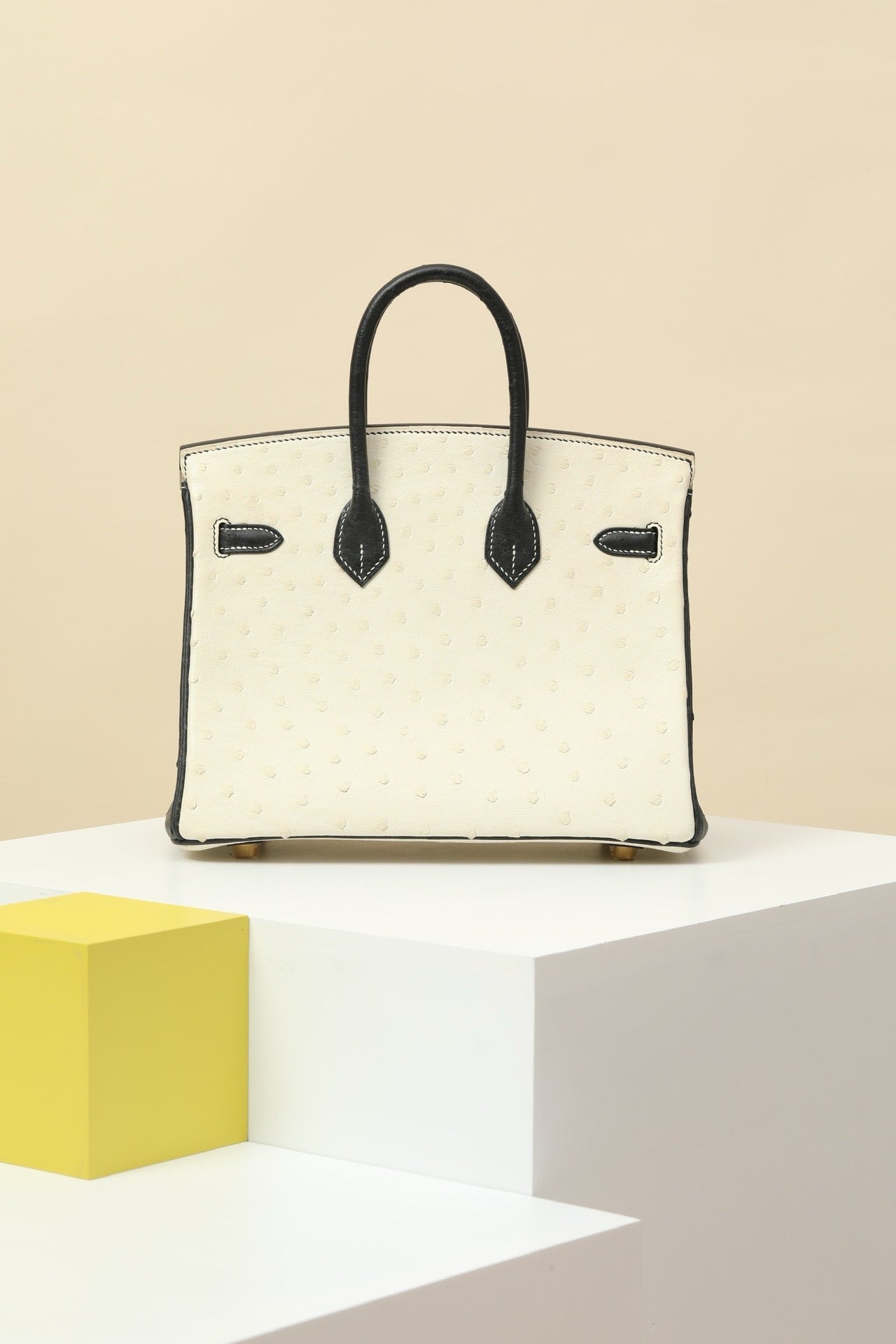 BK25 Wool White # 3892