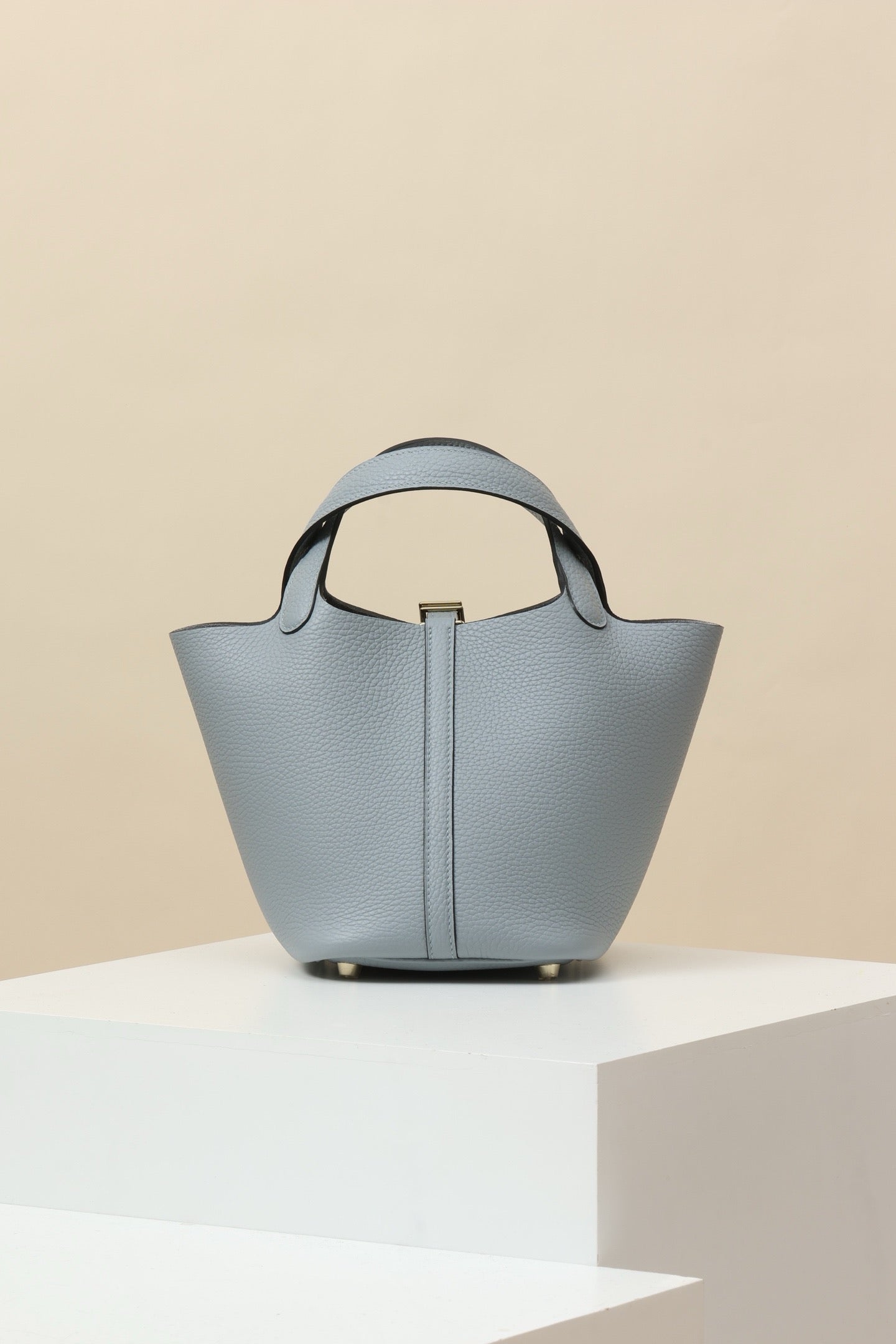 CL18 8U Glacier Blue GHW #4109