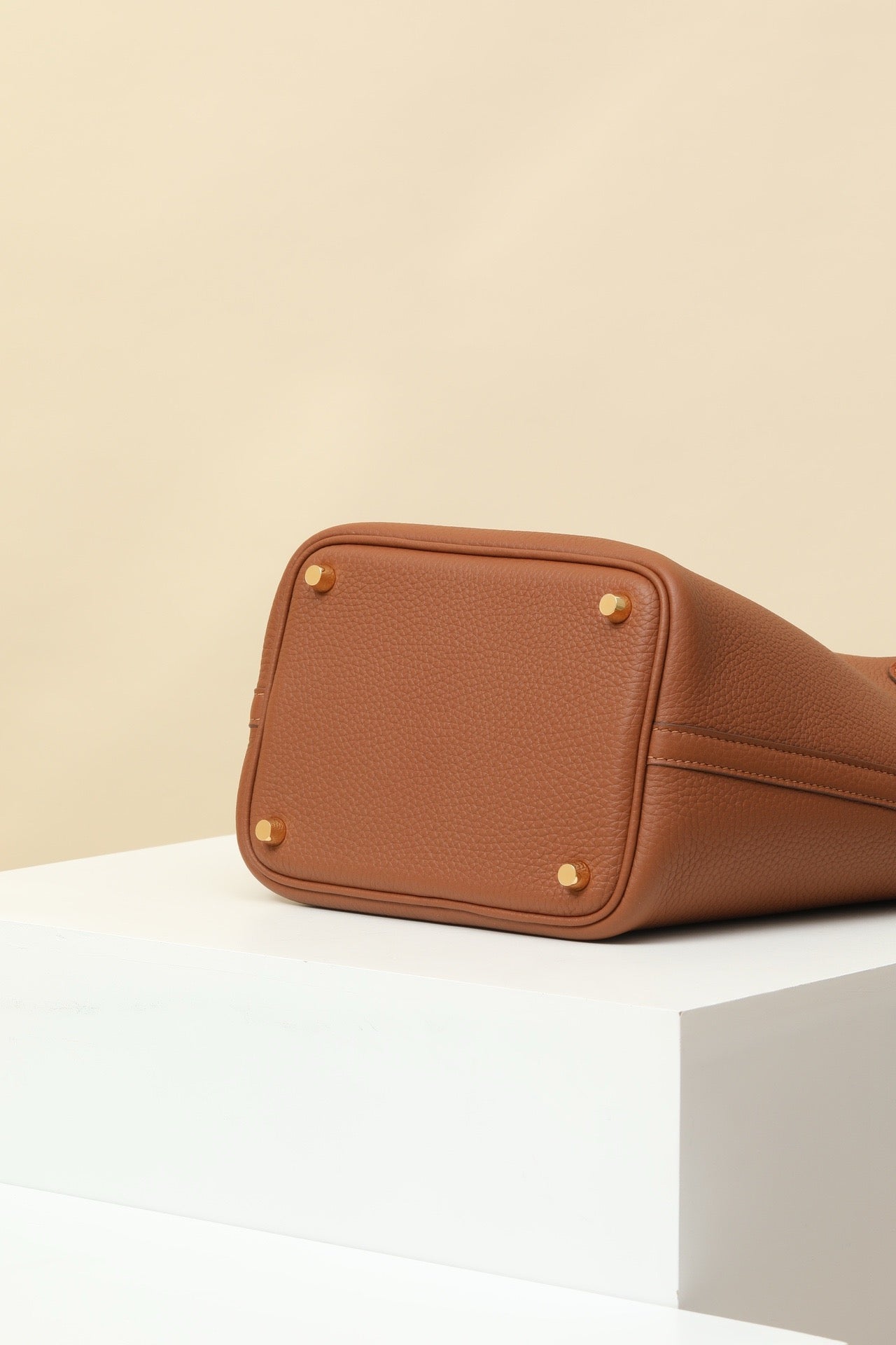 CL18 Gold Brown #3744