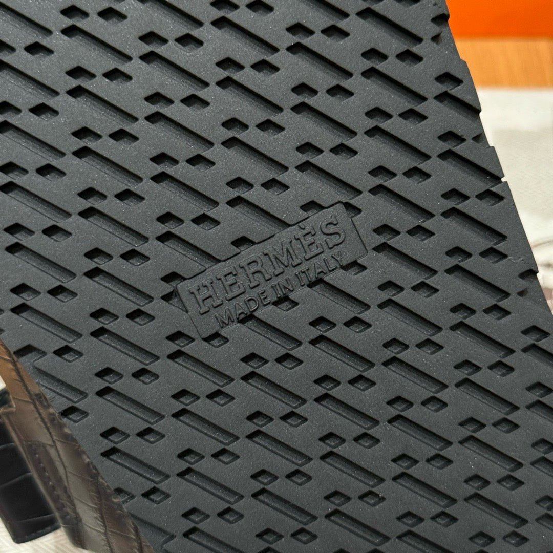 sandal alligator #2570