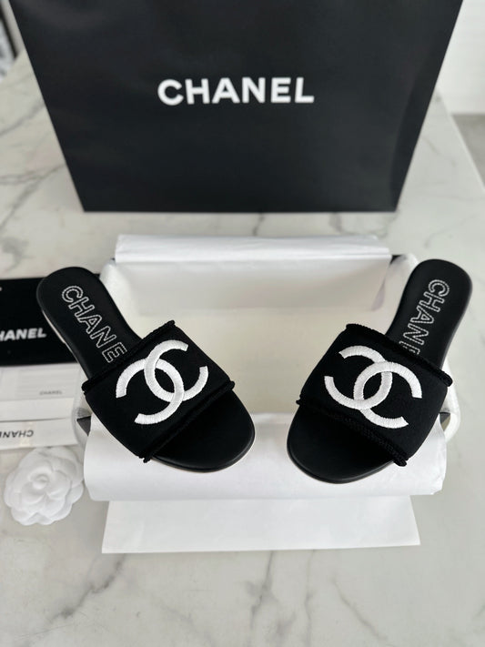 24s Sandal #258