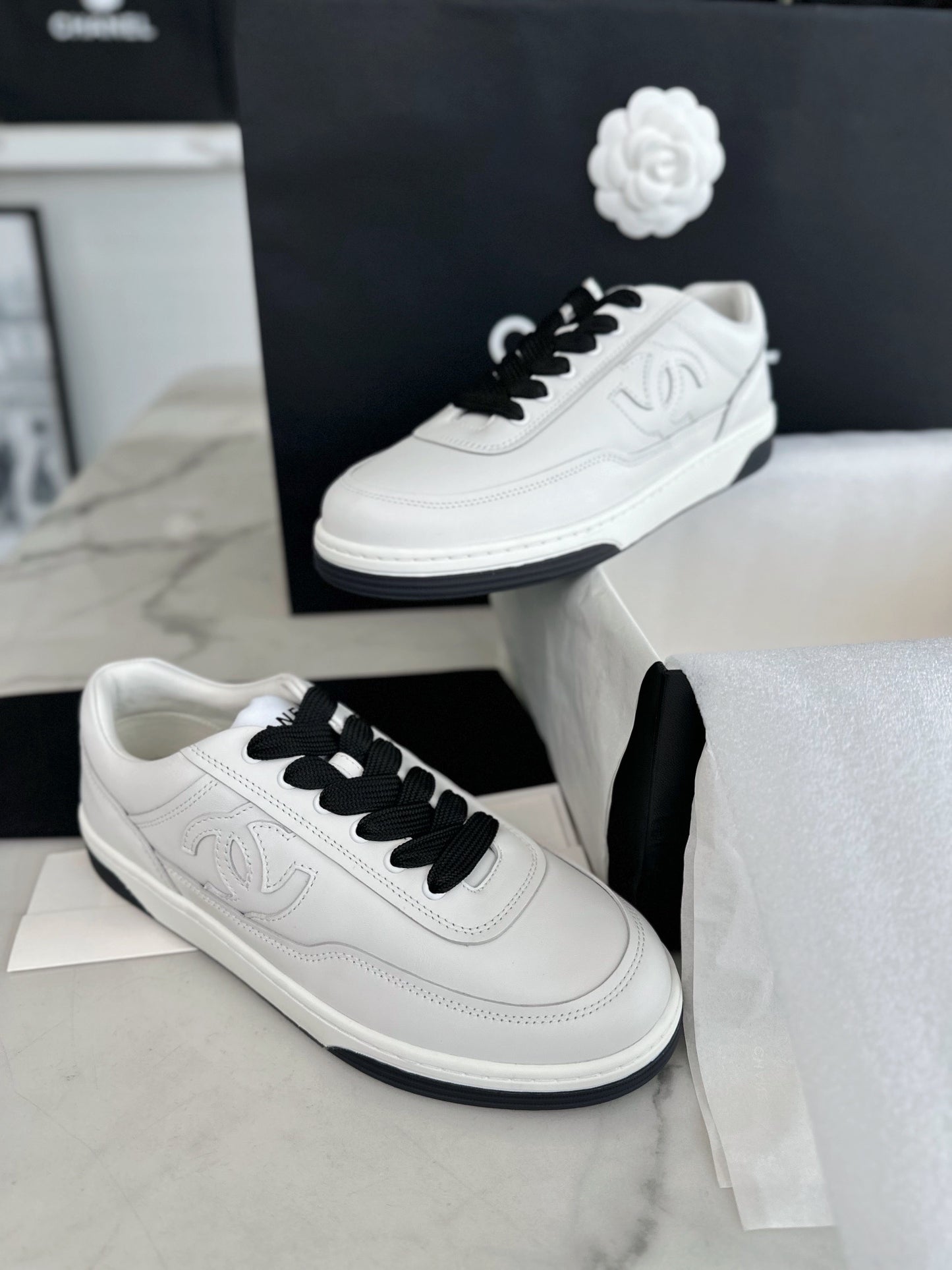 24s sneaker #381