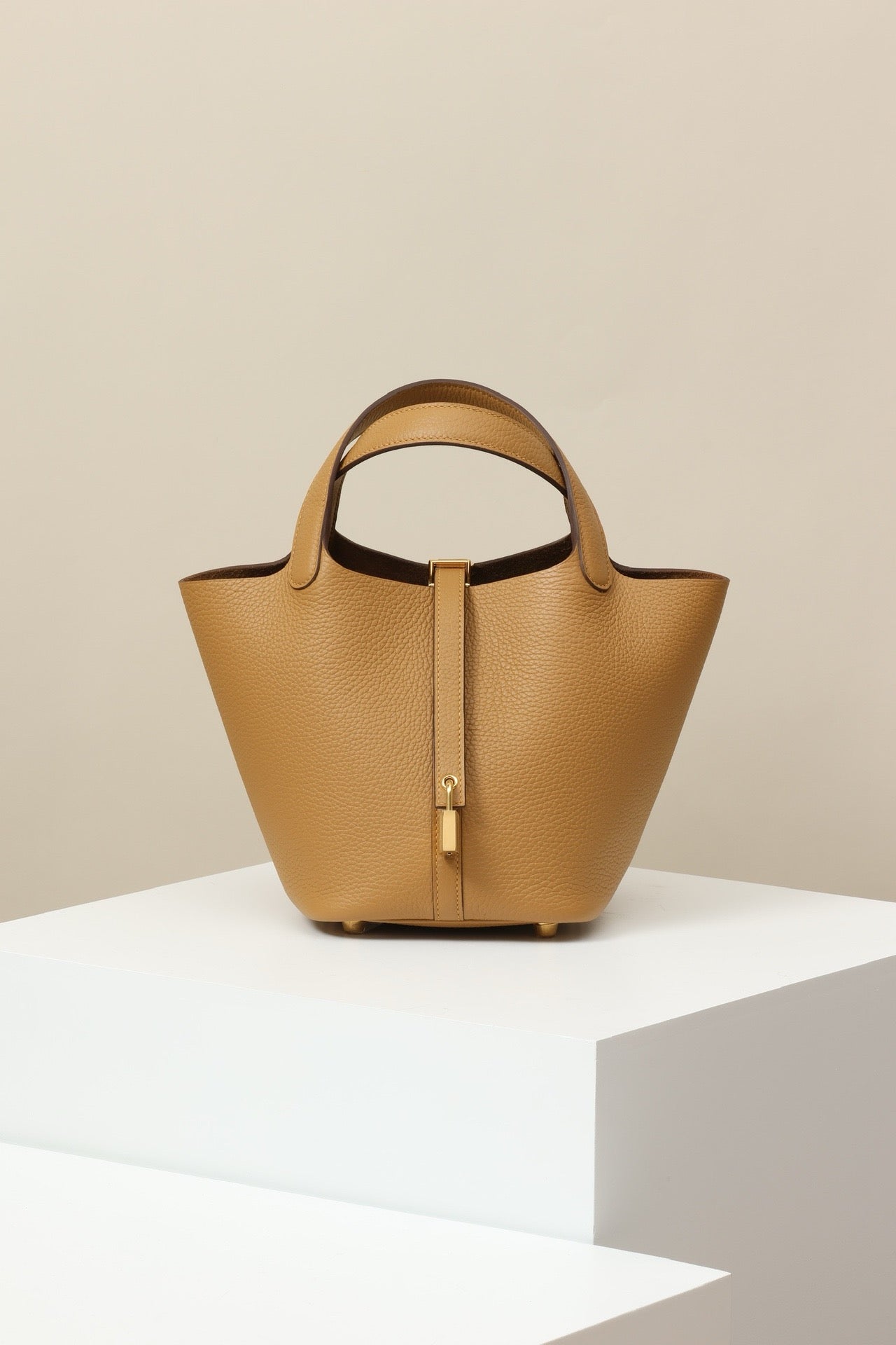 CL18 4B Biscuit Color GHW #4087