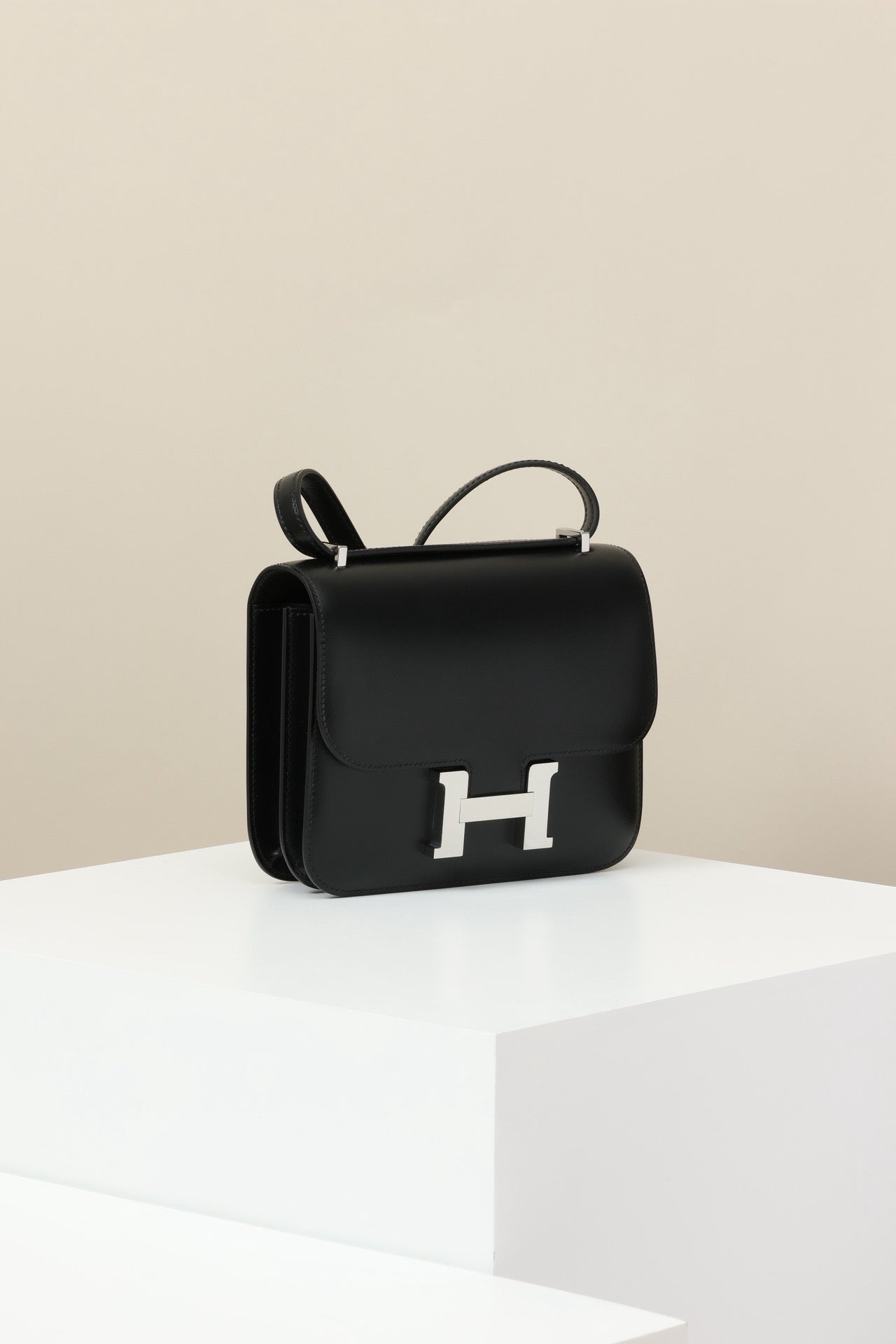 CJ19 19 cm , Box leather PHW #4287