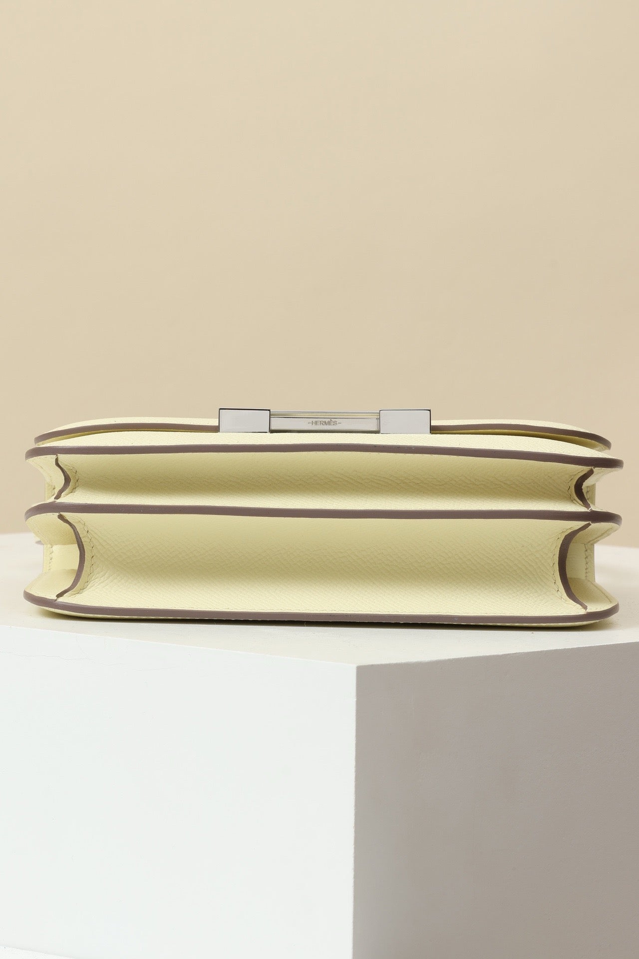 CJ19 19 cm , Milton Yellow Epsom leather PHW #4336