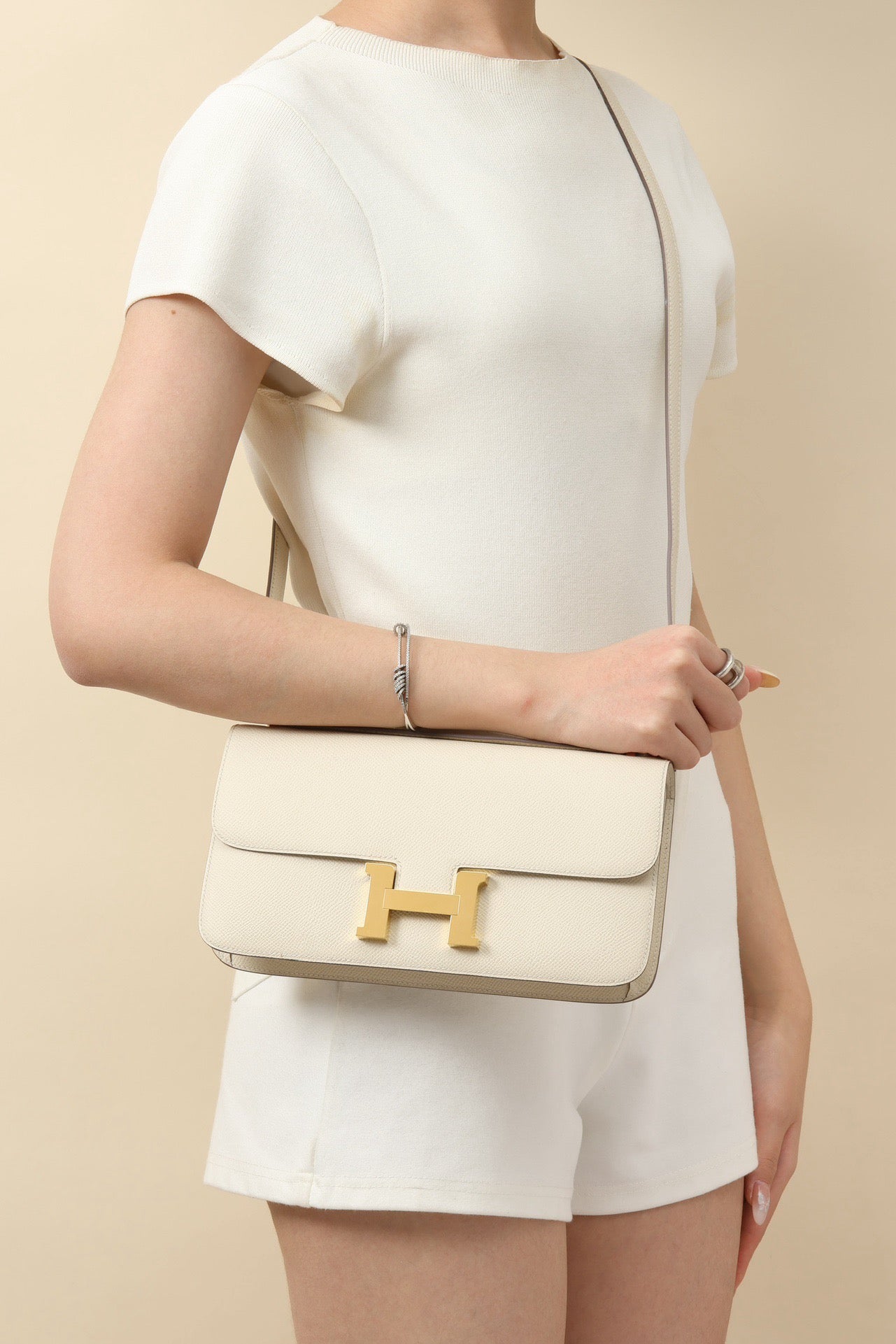 CJG24 , Epsom  CC10 Milkshake White GHW #4369