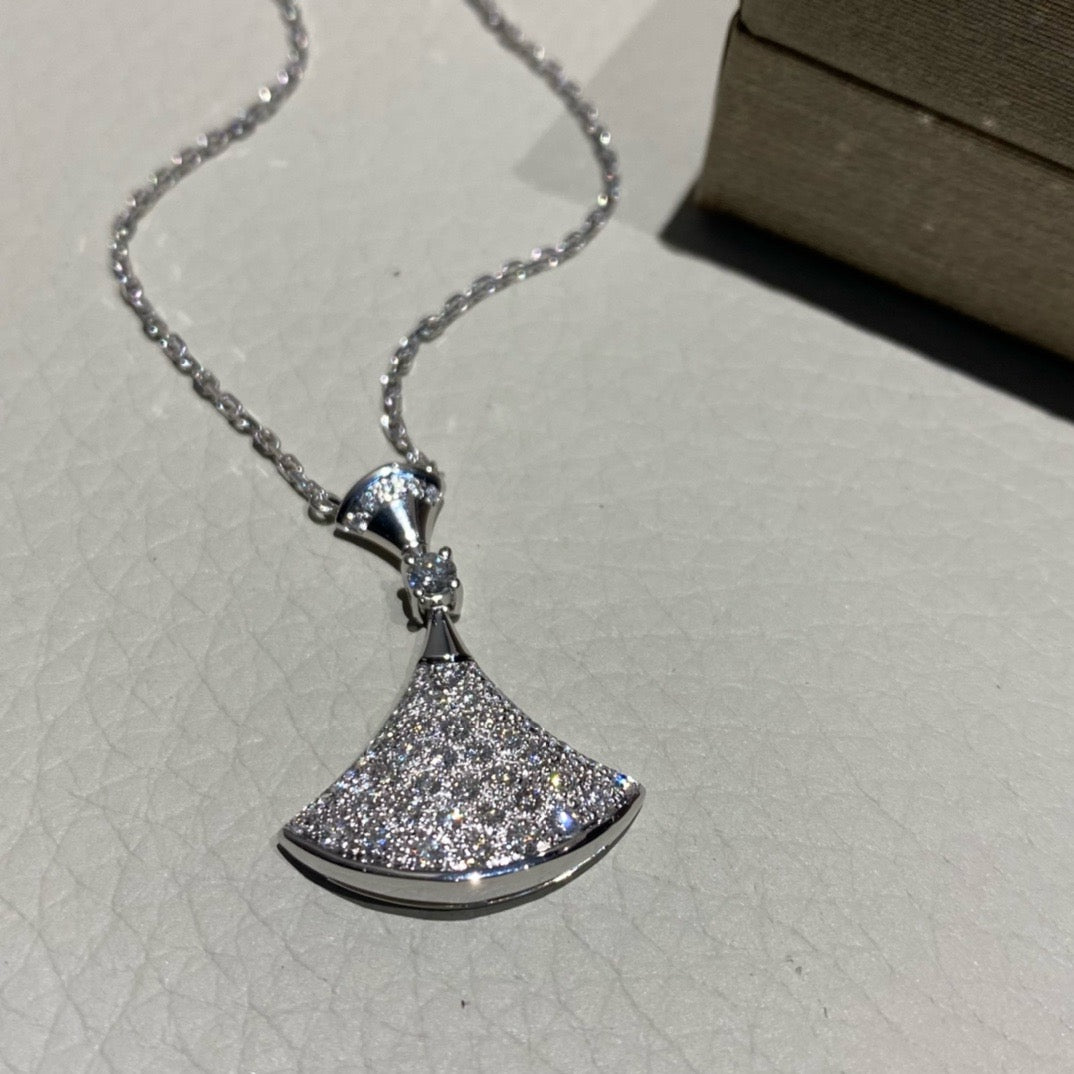 عقد بولغاري ذهب عيار 18 , الماس vvs1