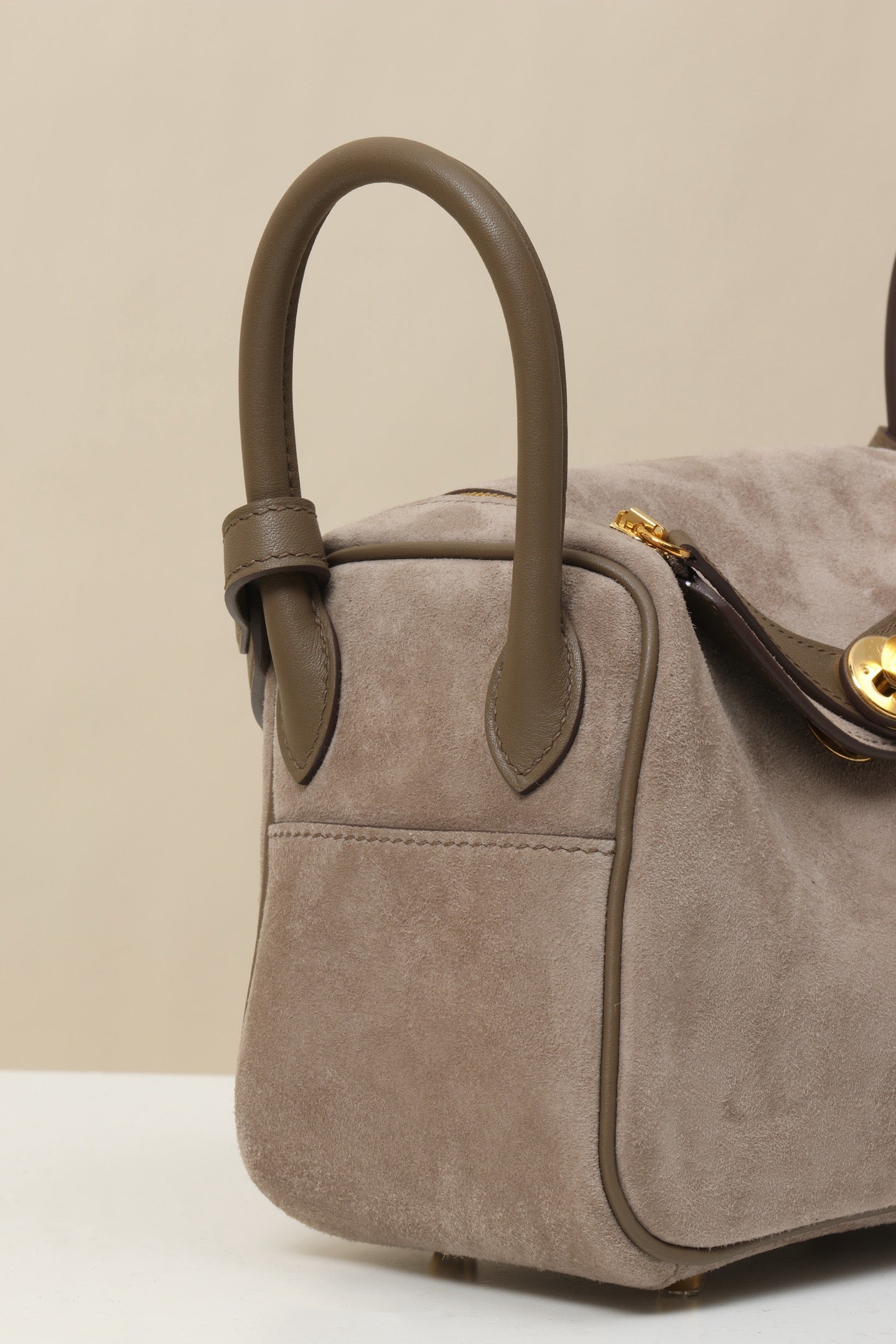 LD19 , Swift leather combined with suede CK18 Etoupe (Elephant Grey) GHW#4629