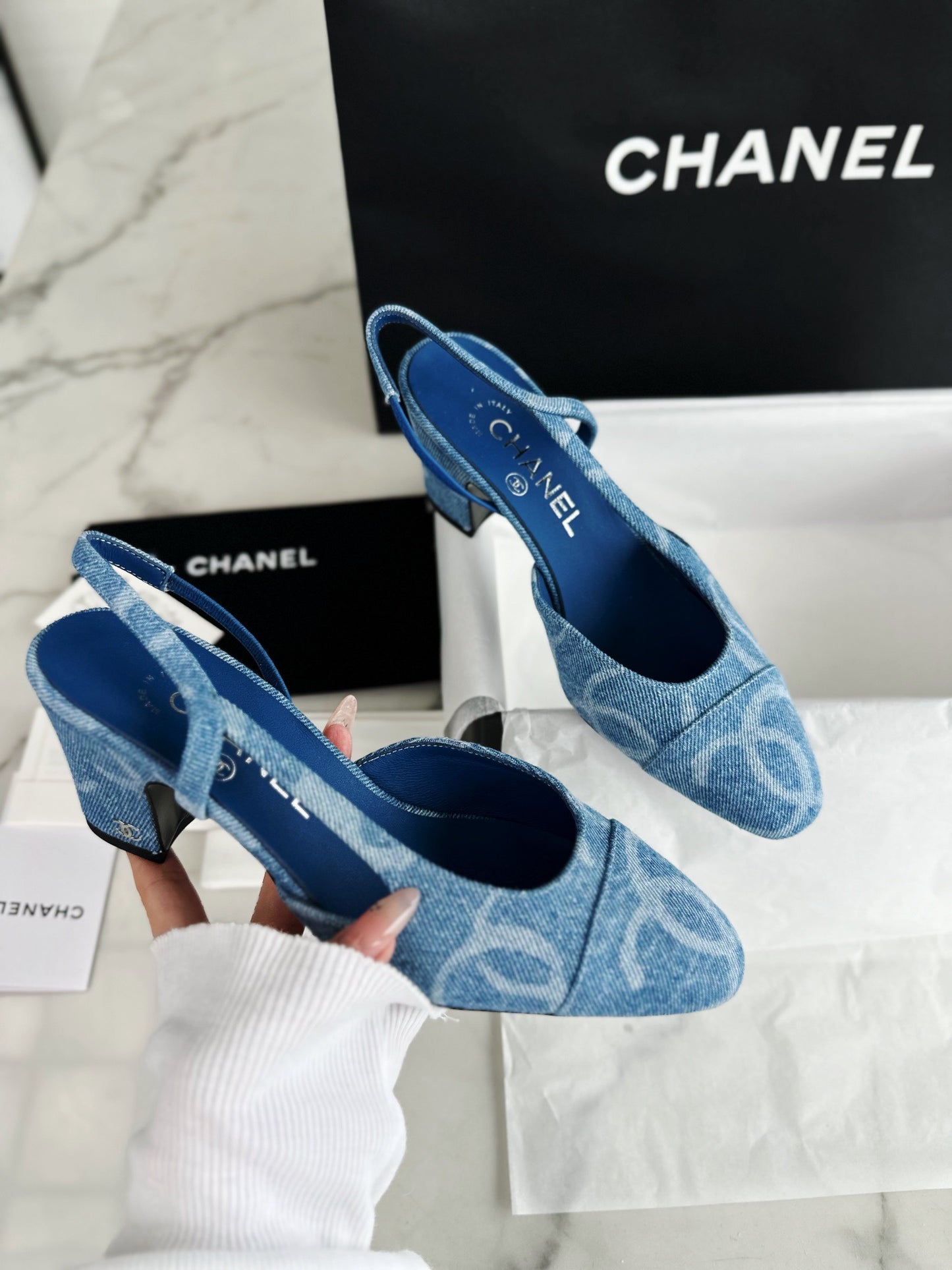24s Sandal #305