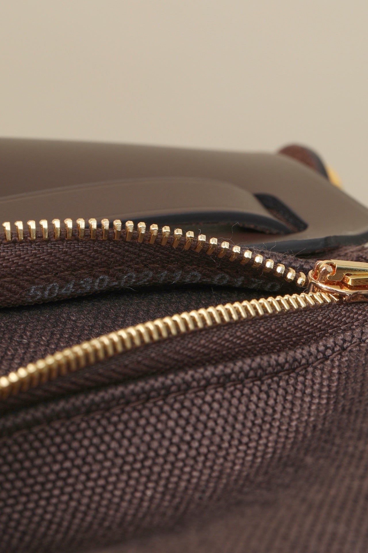 HB20 46 Ebony H Viking Canvas and Hunter Leather Shoulder Bag GHW #4641